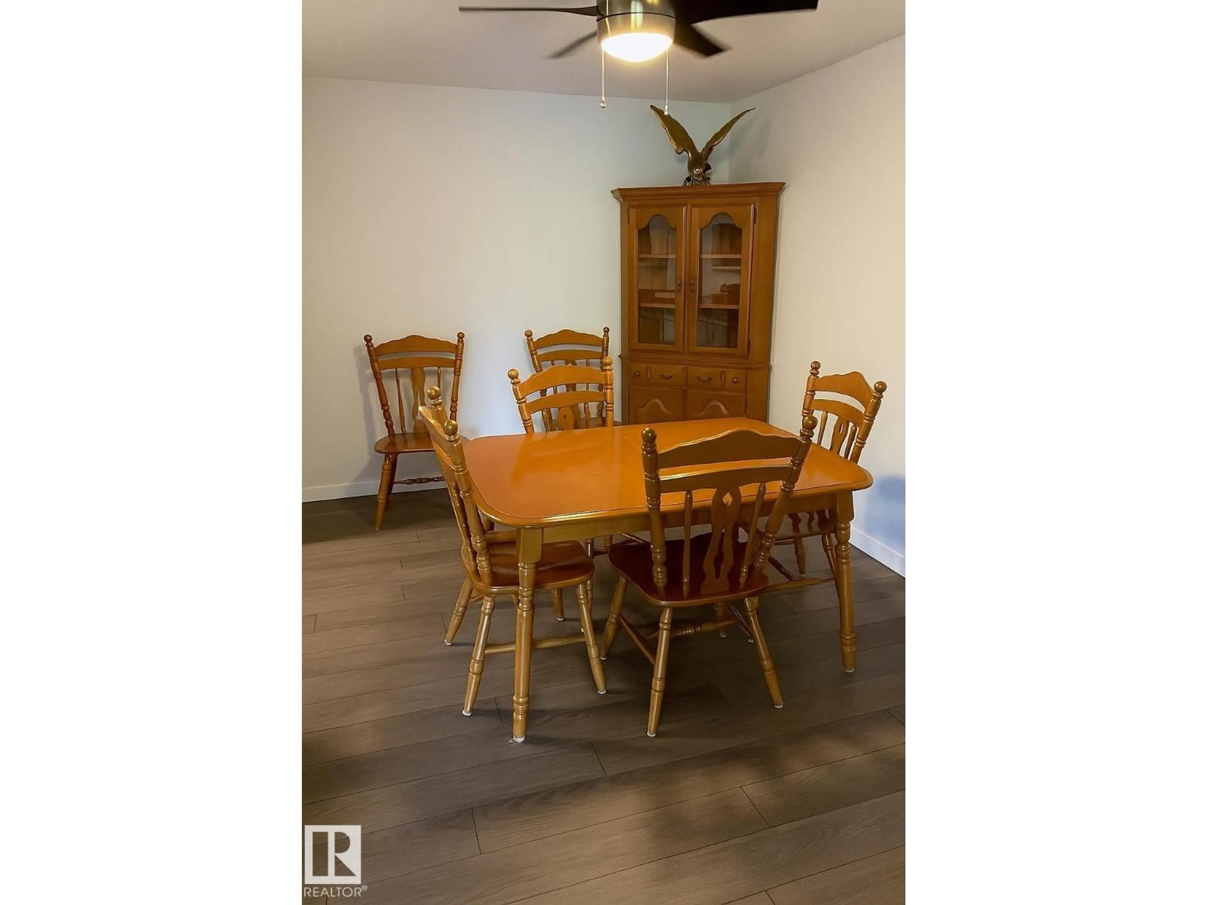 Dining room, wood/laminate floor for 5730 172 ST, Edmonton Alberta T6M1B4