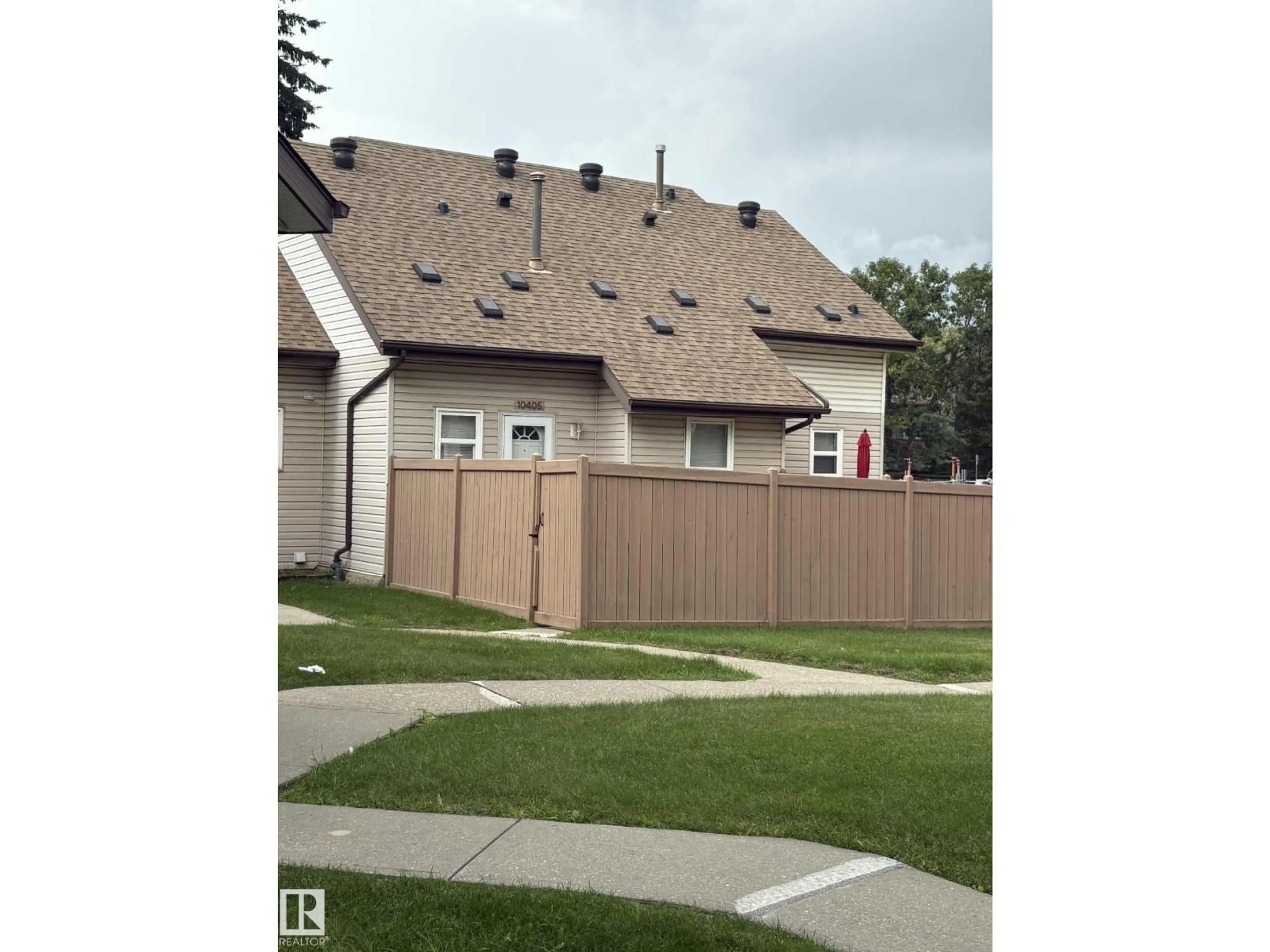 Unknown for 20405 24 AV, Edmonton Alberta T6J4S2