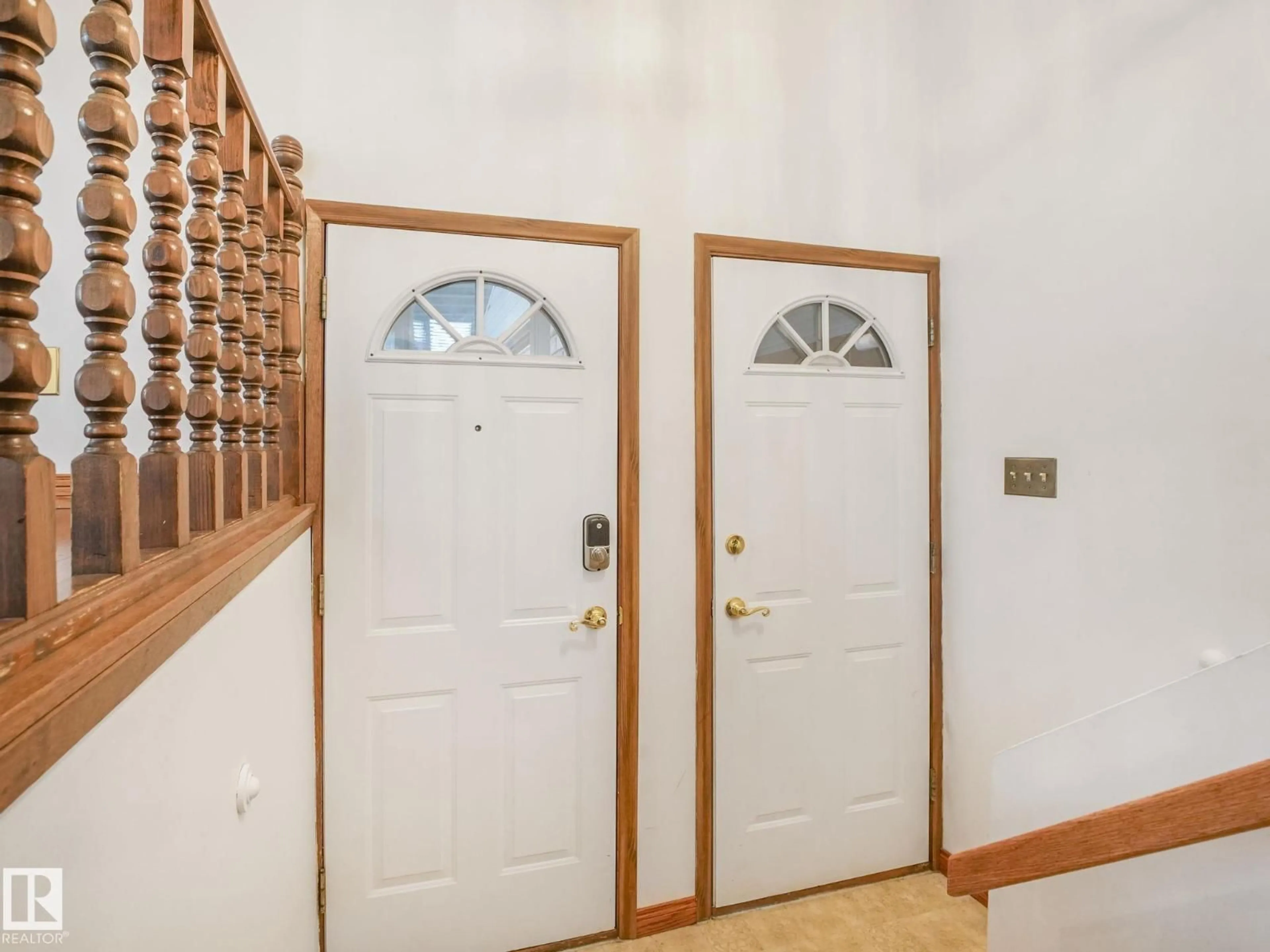 Indoor entryway for NW - 16512 109 ST, Edmonton Alberta T5X1W9