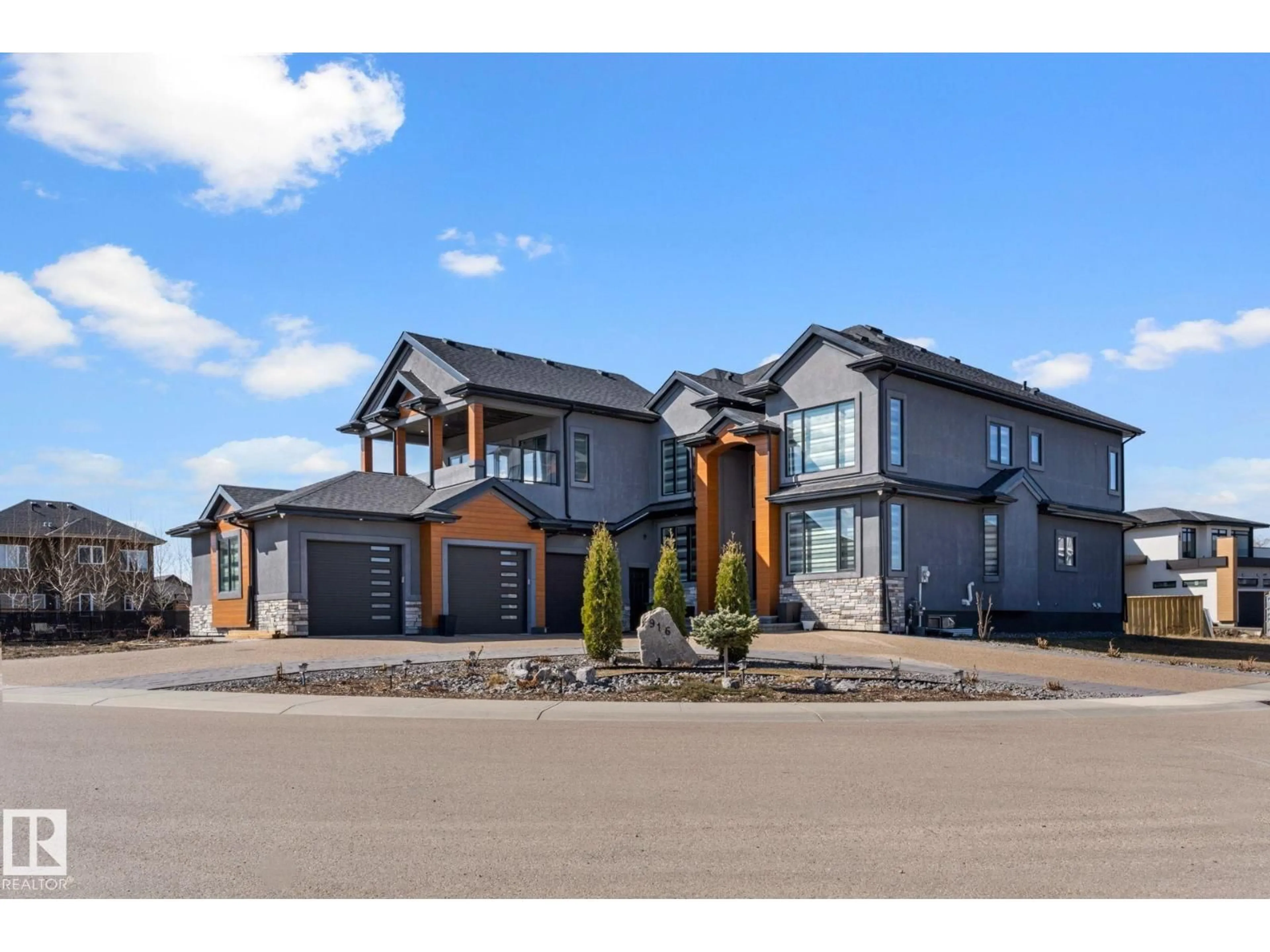 Unknown for NE - 916 166 AV, Edmonton Alberta T5Y0P6
