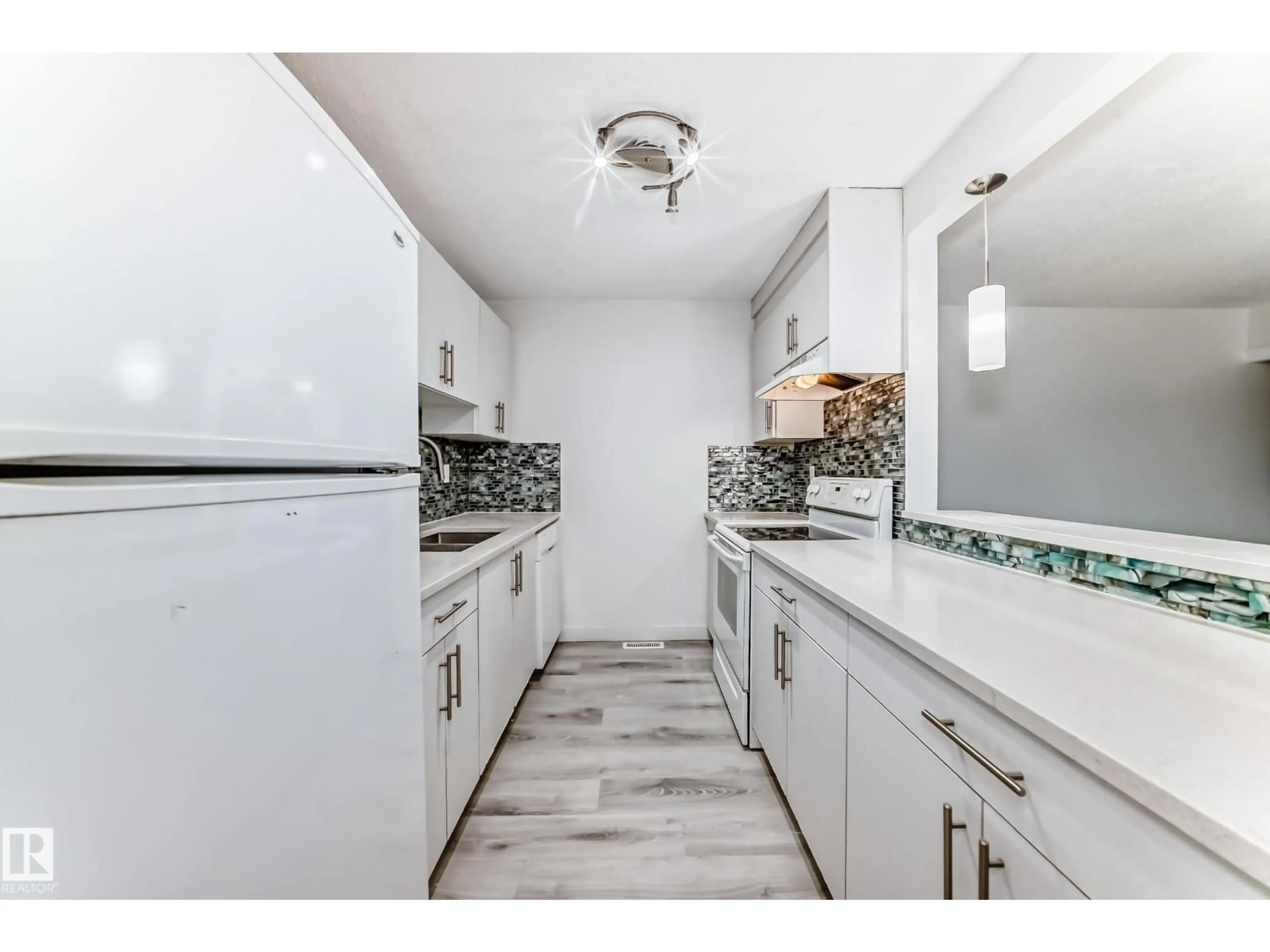 Unknown for 202 - 2908 105A STREET, Edmonton Alberta T6J4J4