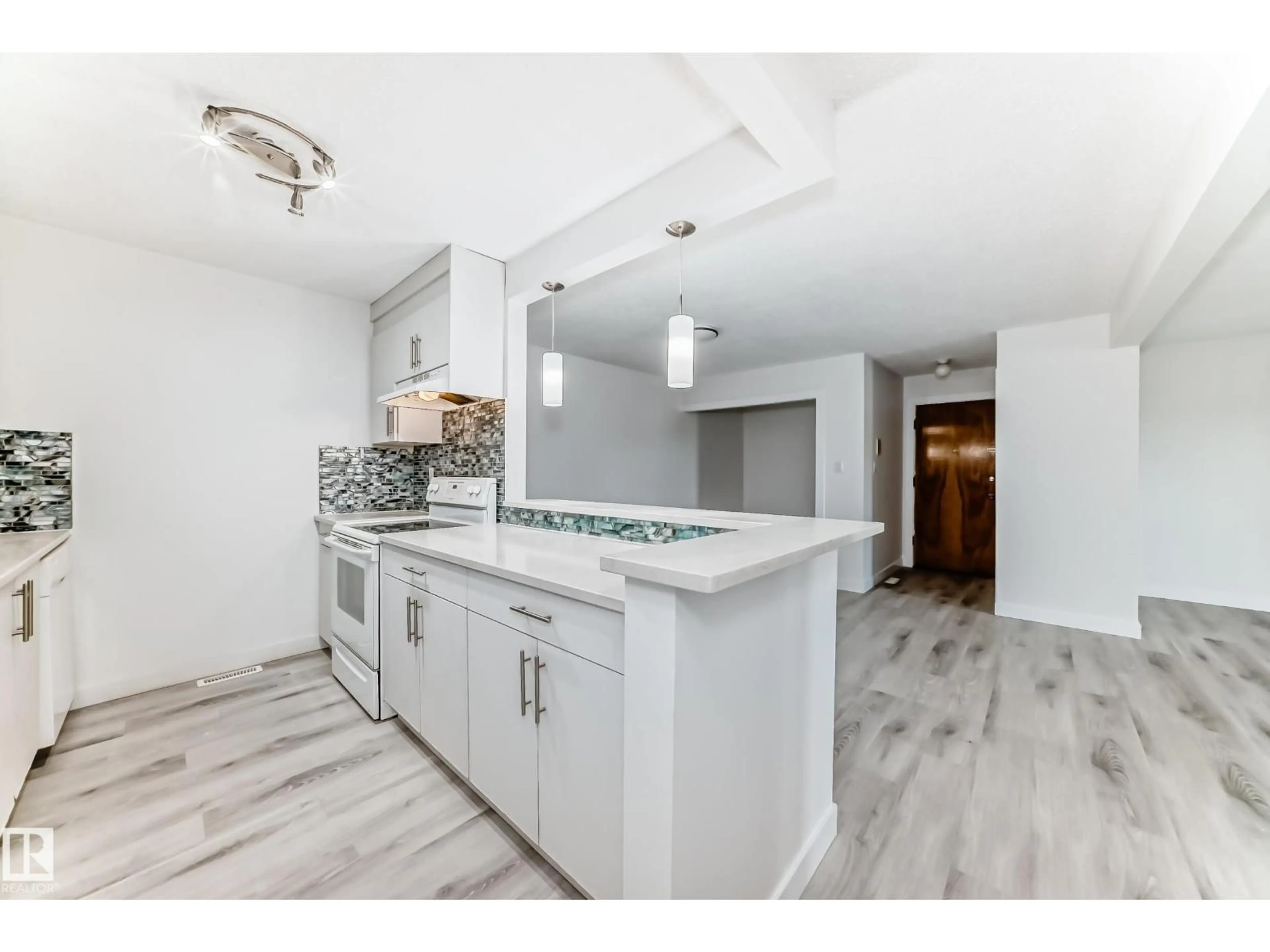 Open concept kitchen, ceramic/tile floor for 202 - 2908 105A STREET, Edmonton Alberta T6J4J4