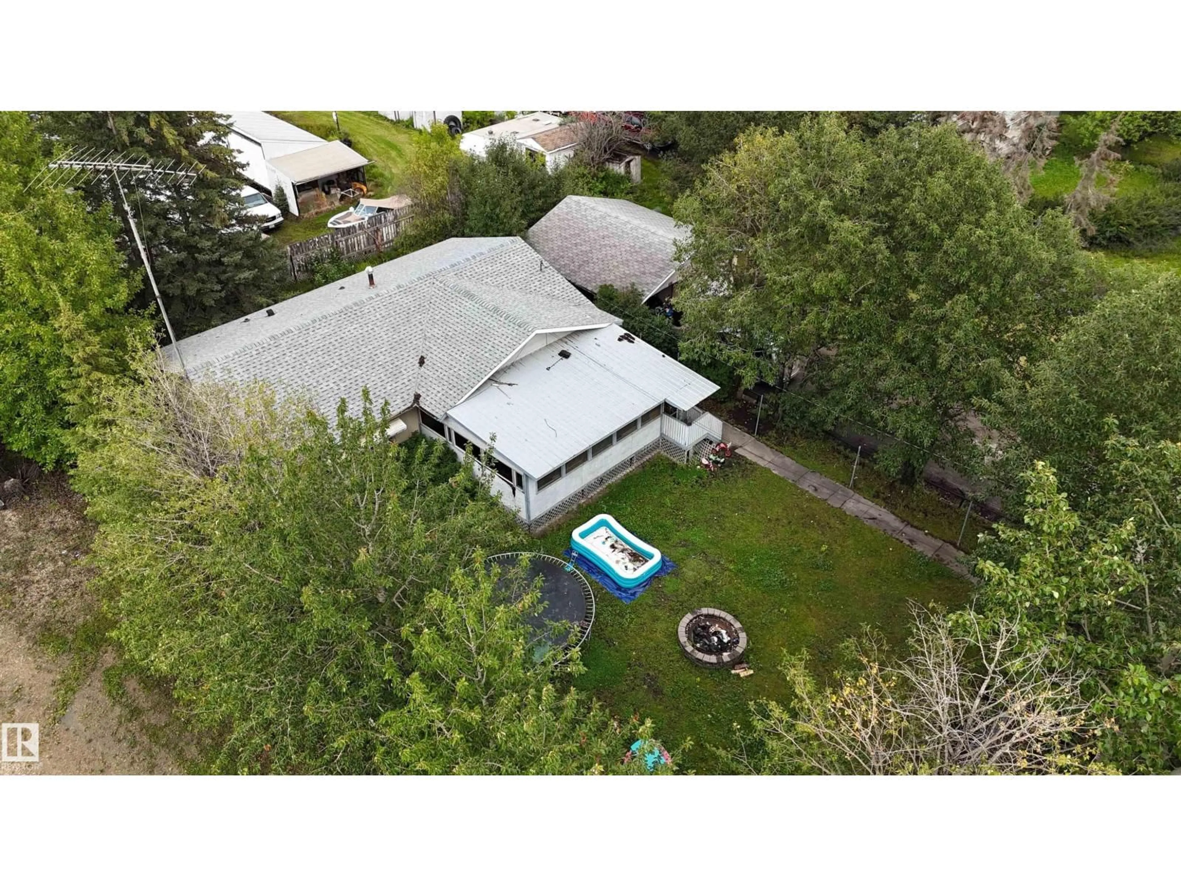A pic from outside/outdoor area/front of a property/back of a property/a pic from drone, street for 6116 50 AV, Drayton Valley Alberta T7A1J4