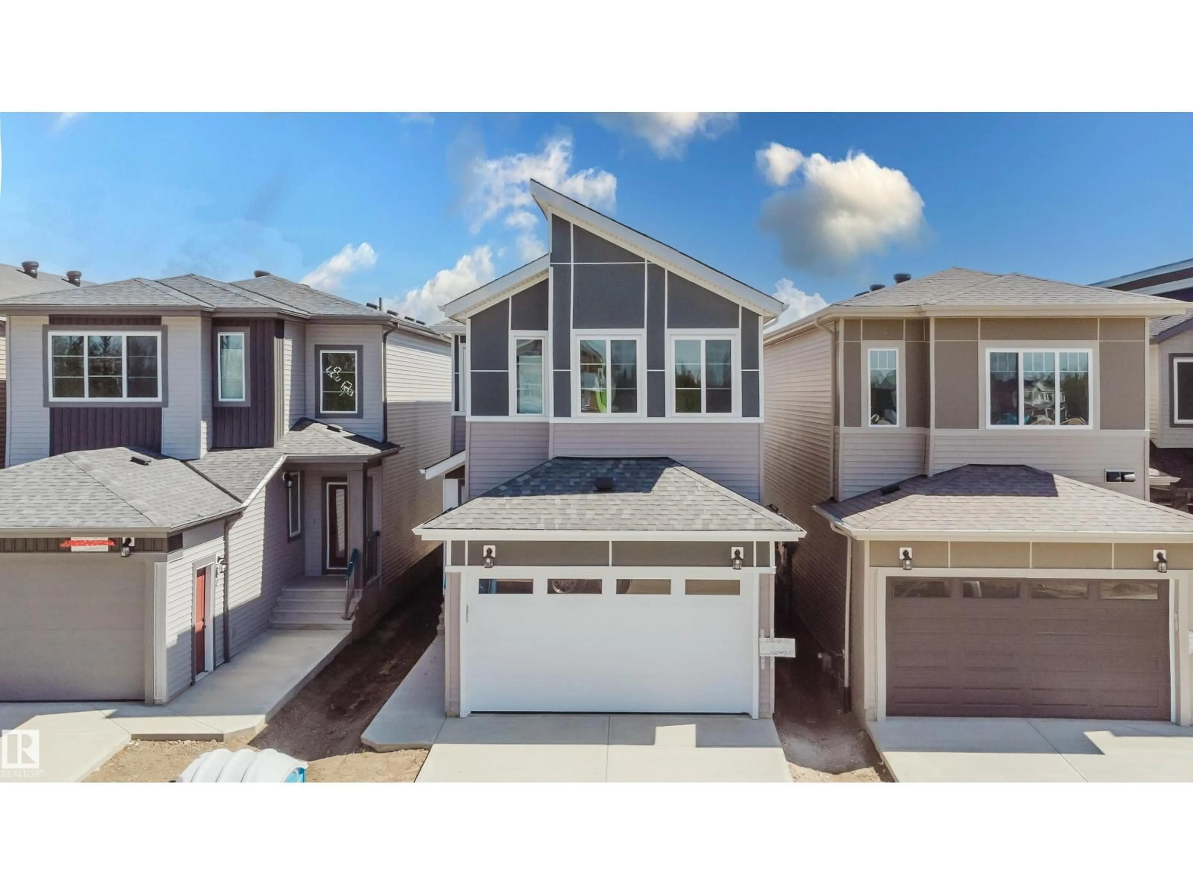 A pic from outside/outdoor area/front of a property/back of a property/a pic from drone, street for NW - 2551 211 ST, Edmonton Alberta T6M3H2