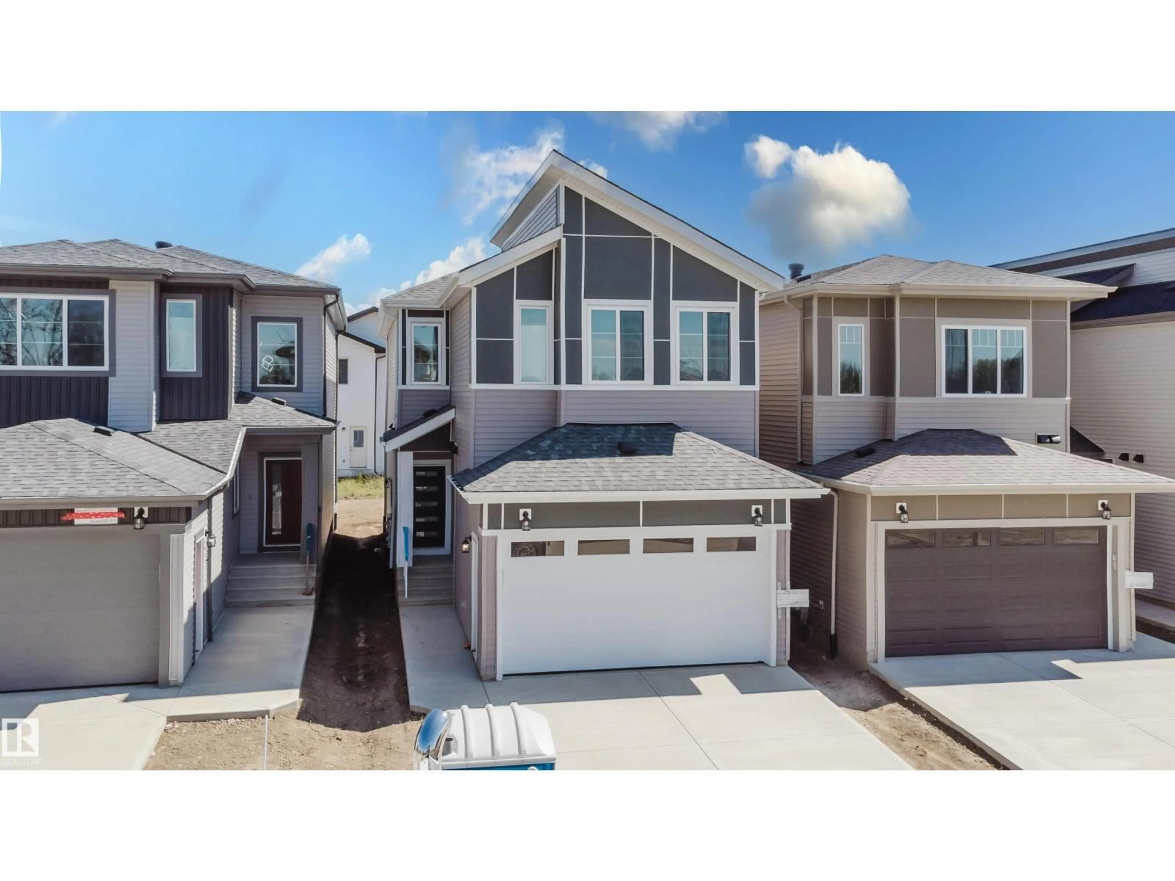 A pic from outside/outdoor area/front of a property/back of a property/a pic from drone, street for NW - 2551 211 ST, Edmonton Alberta T6M3H2