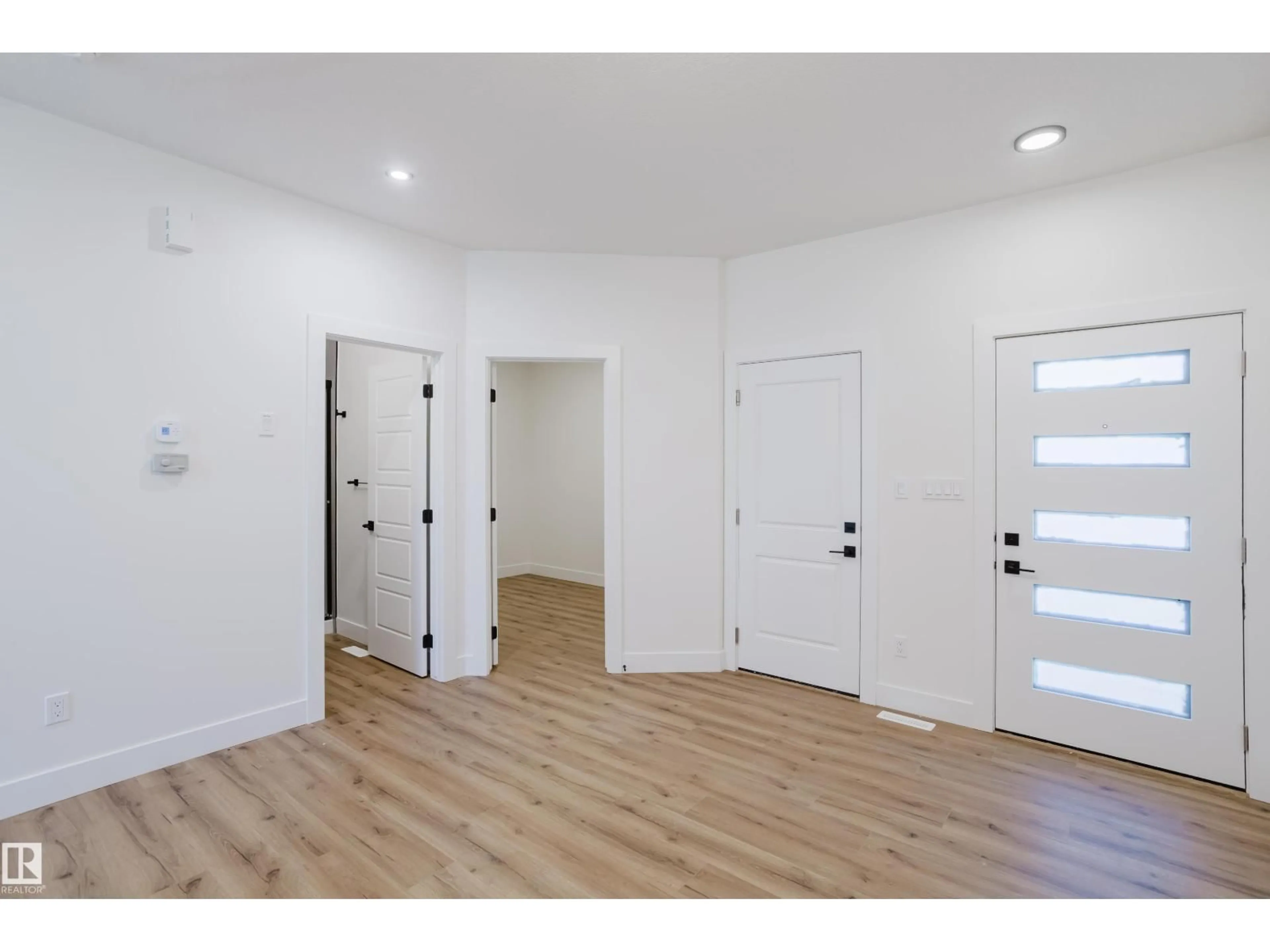Indoor entryway for NW - 2551 211 ST, Edmonton Alberta T6M3H2