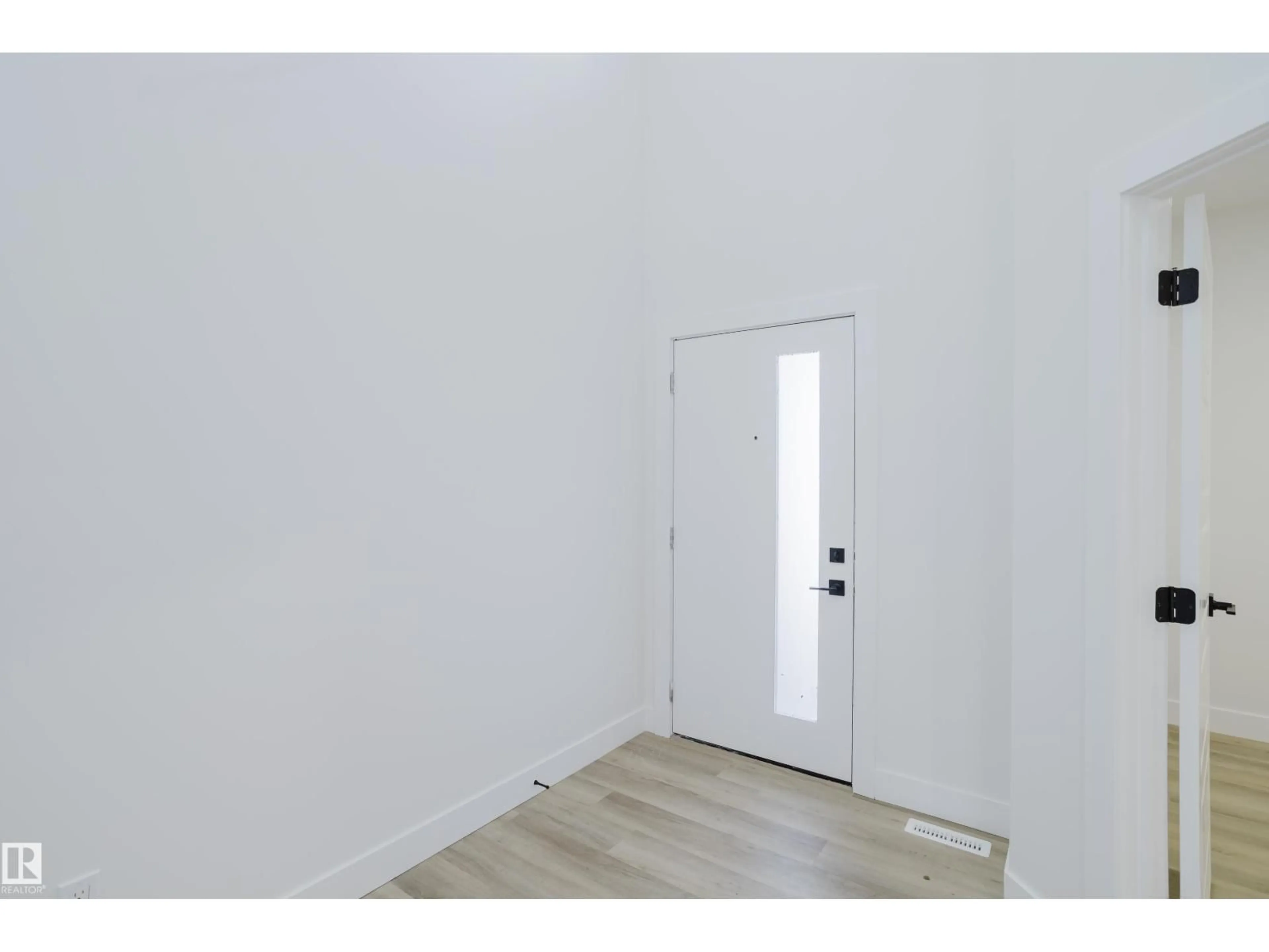 A pic of a room for NW - 2555 211 ST, Edmonton Alberta T6M3H2