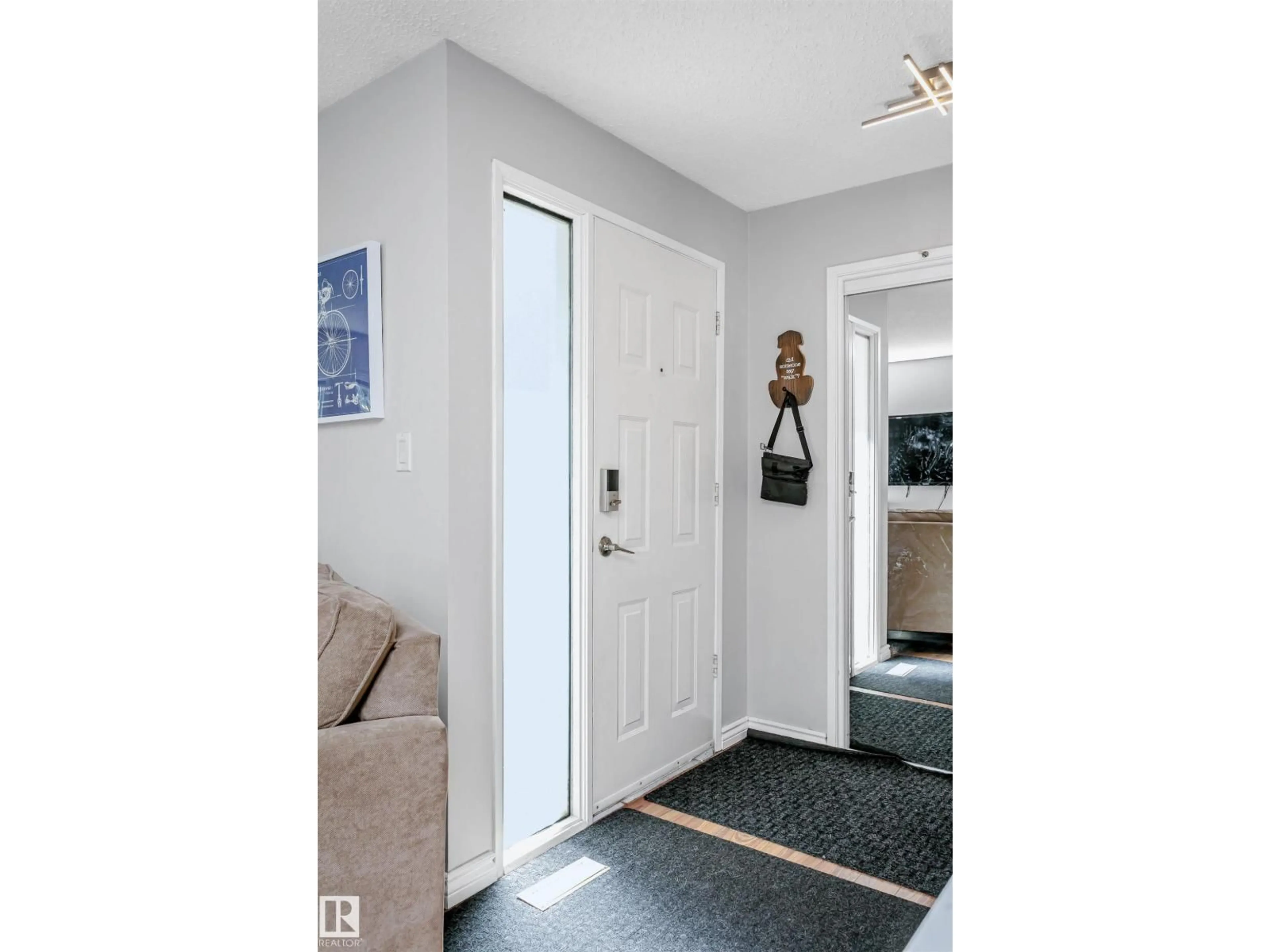 Indoor entryway for 20 ASH CR, St. Albert Alberta T8N3J3
