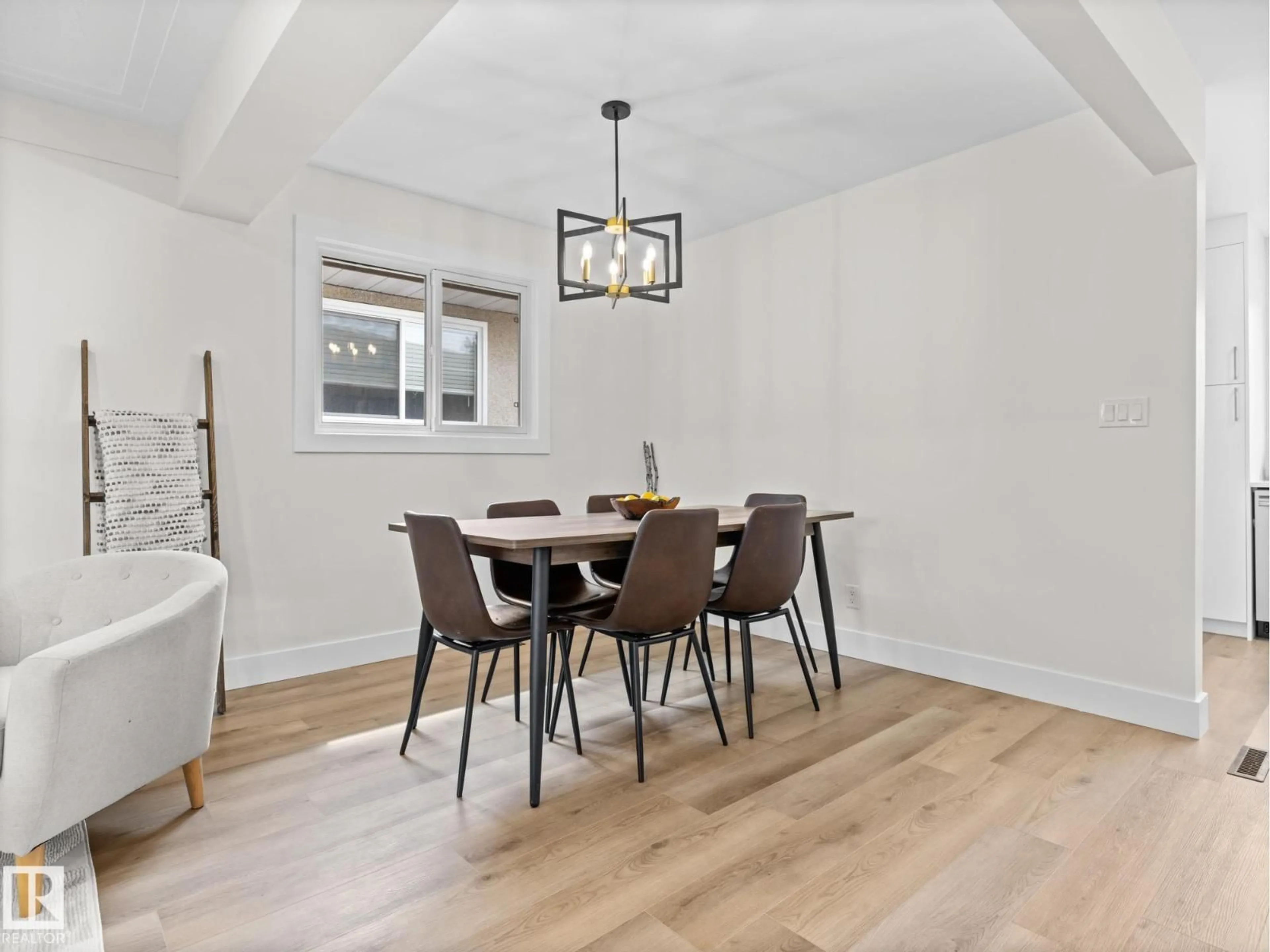 Dining room, wood/laminate floor for NW - 10324 78 ST, Edmonton Alberta T6A3E5