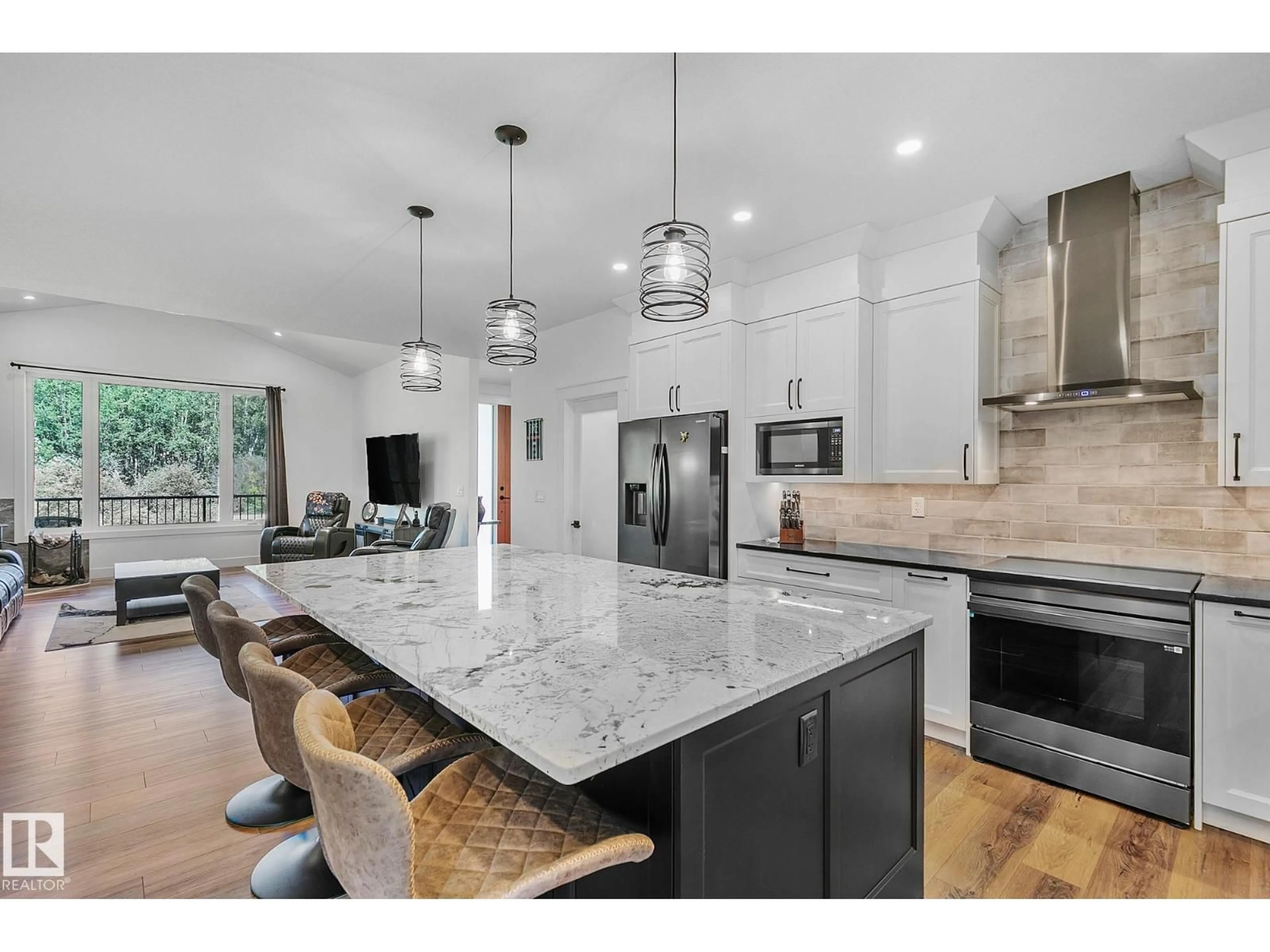 Open concept kitchen, ceramic/tile floor for 83 5124 TWP ROAD 554, Rural Lac Ste. Anne County Alberta T0E0J0