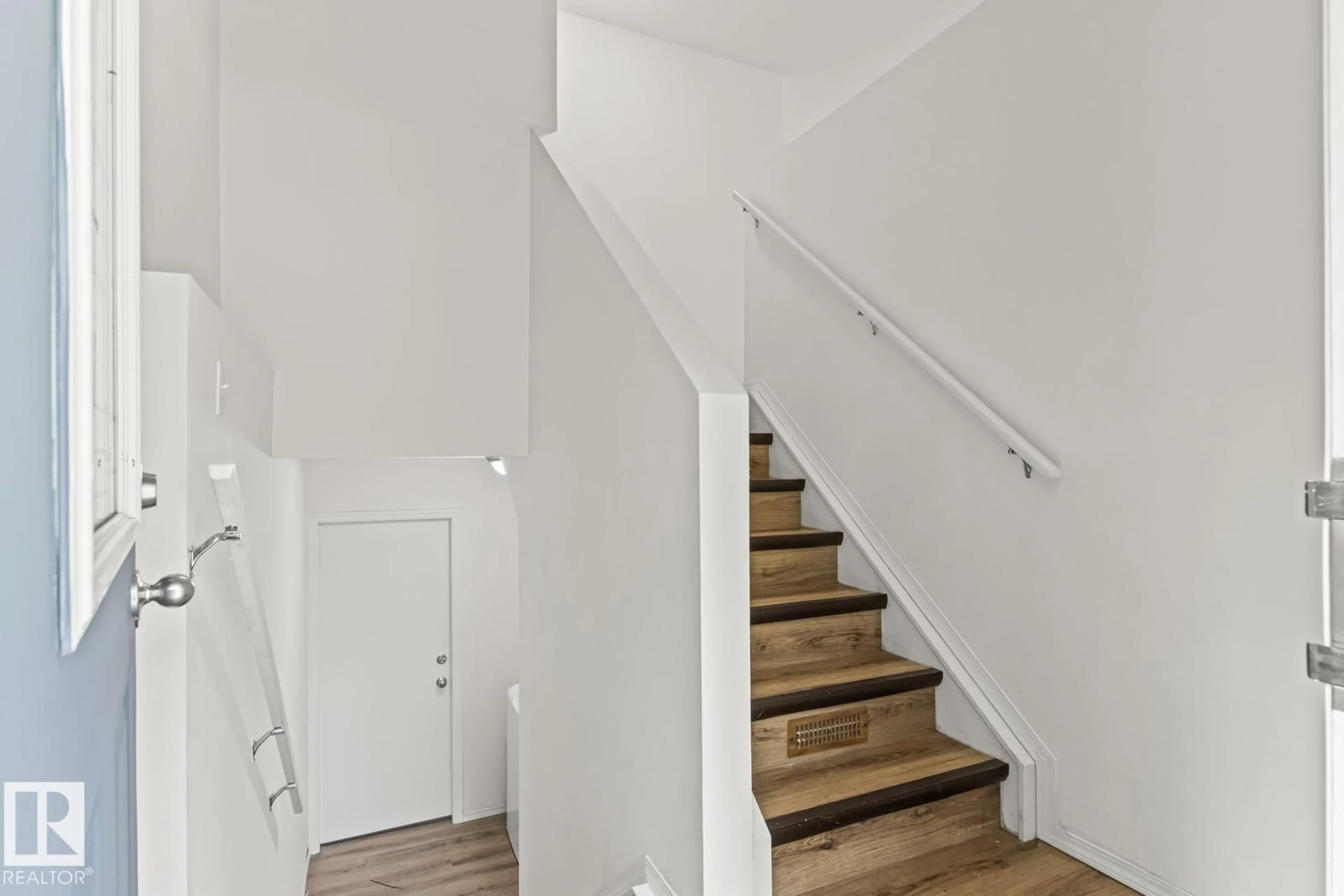 Stairs for NW - 11406 85 ST, Edmonton Alberta T5B3C9