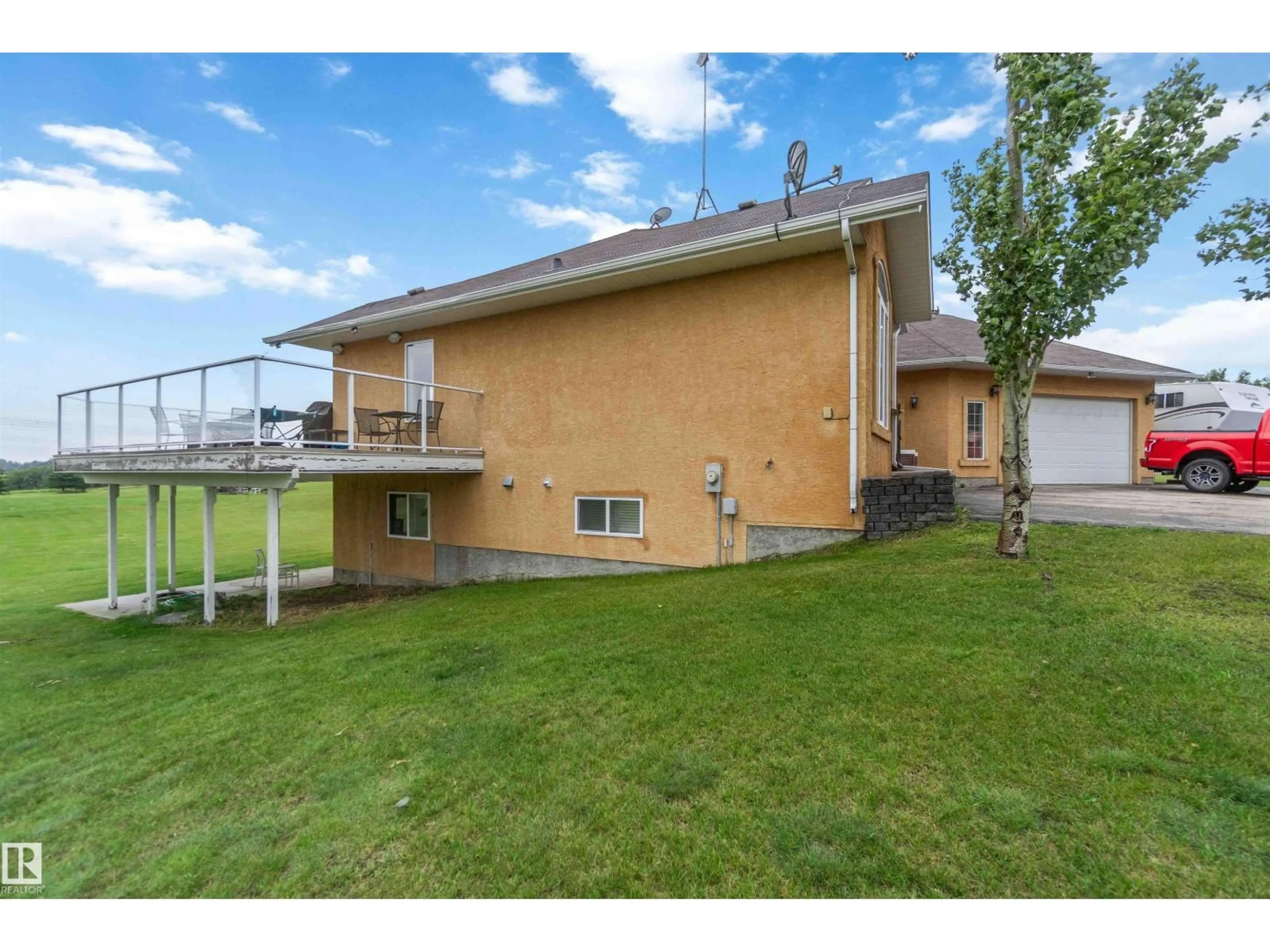 Patio, unknown for 52001 - 38 RGE ROAD 275, Rural Parkland County Alberta T7X3V2