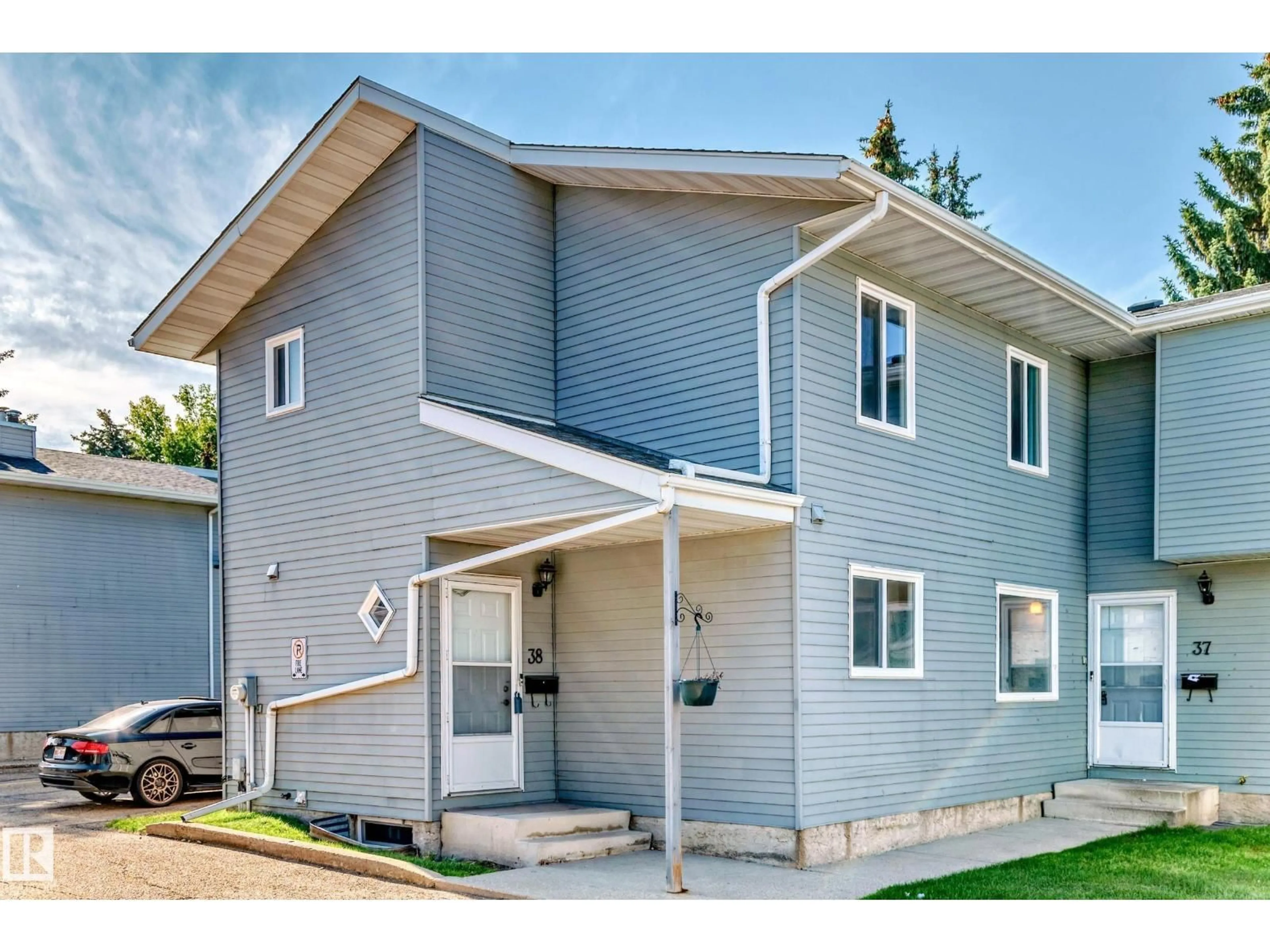 Home with vinyl exterior material, street for 38 - 1415 62 ST NW, Edmonton Alberta T6L4K1