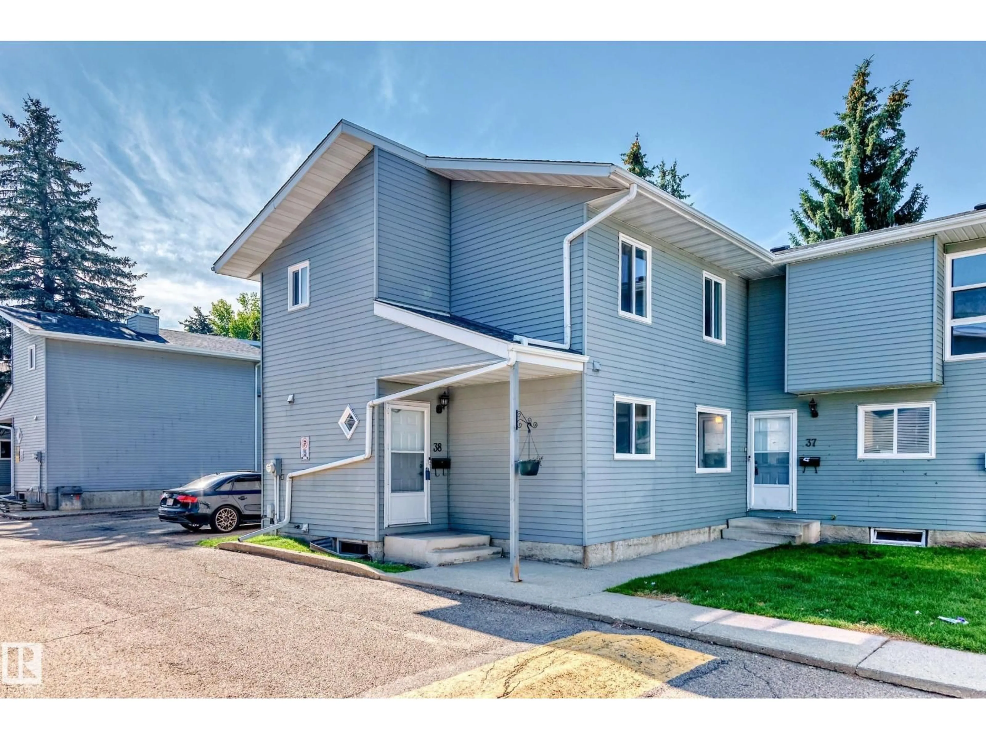 Home with vinyl exterior material, street for 38 - 1415 62 ST NW, Edmonton Alberta T6L4K1