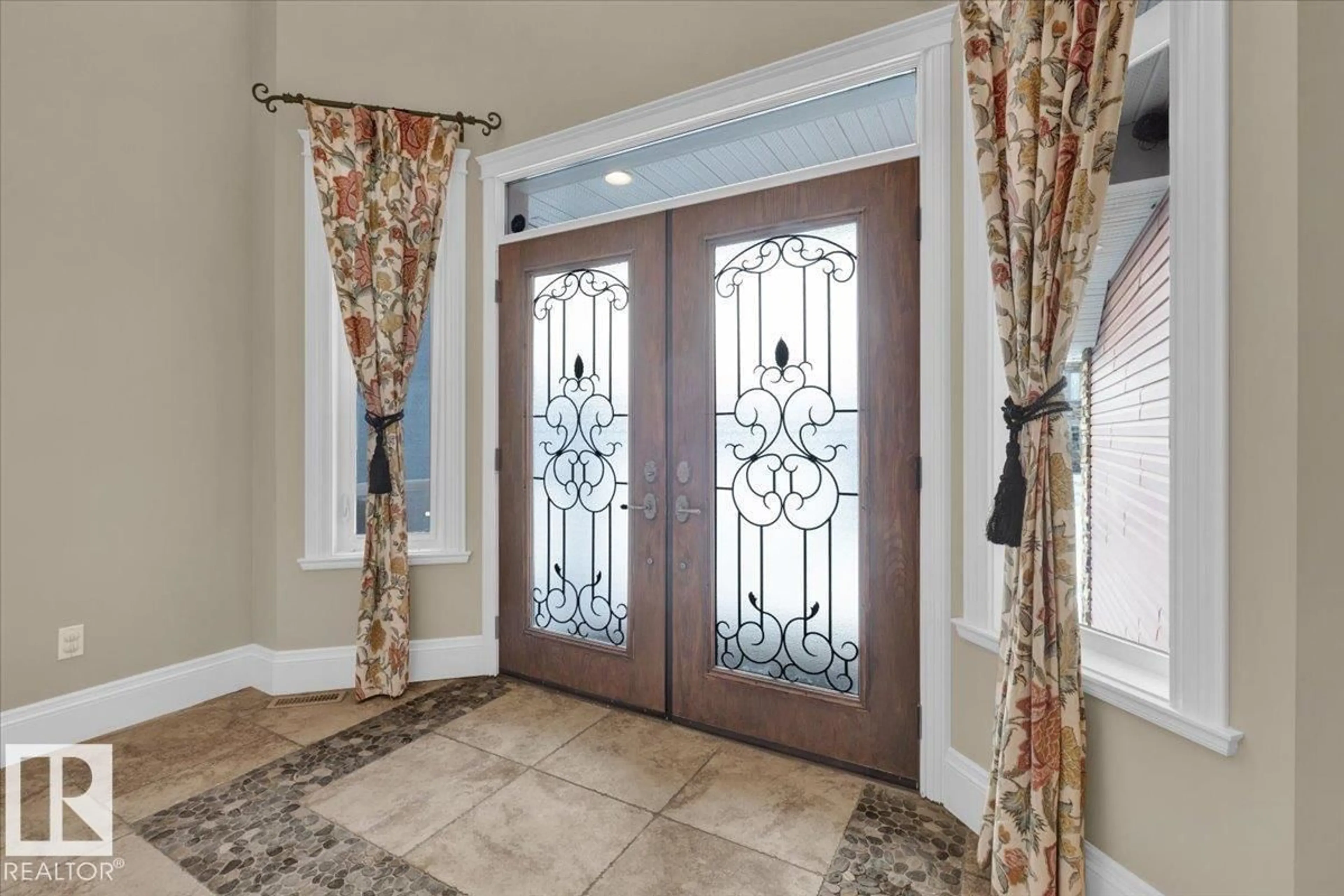 Indoor entryway for 27 KINGDOM PL, Leduc Alberta T9E0J2
