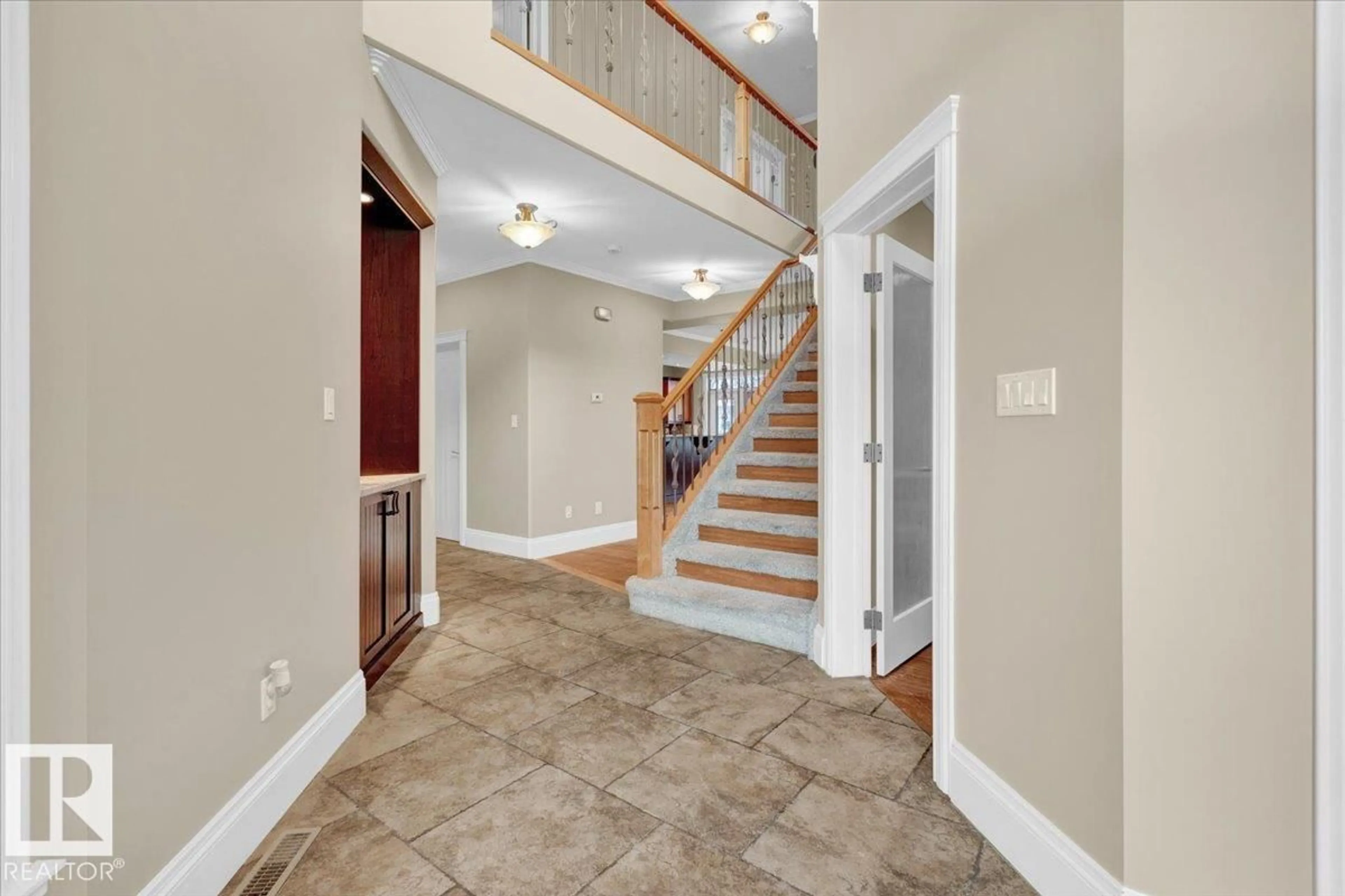 Indoor foyer for 27 KINGDOM PL, Leduc Alberta T9E0J2