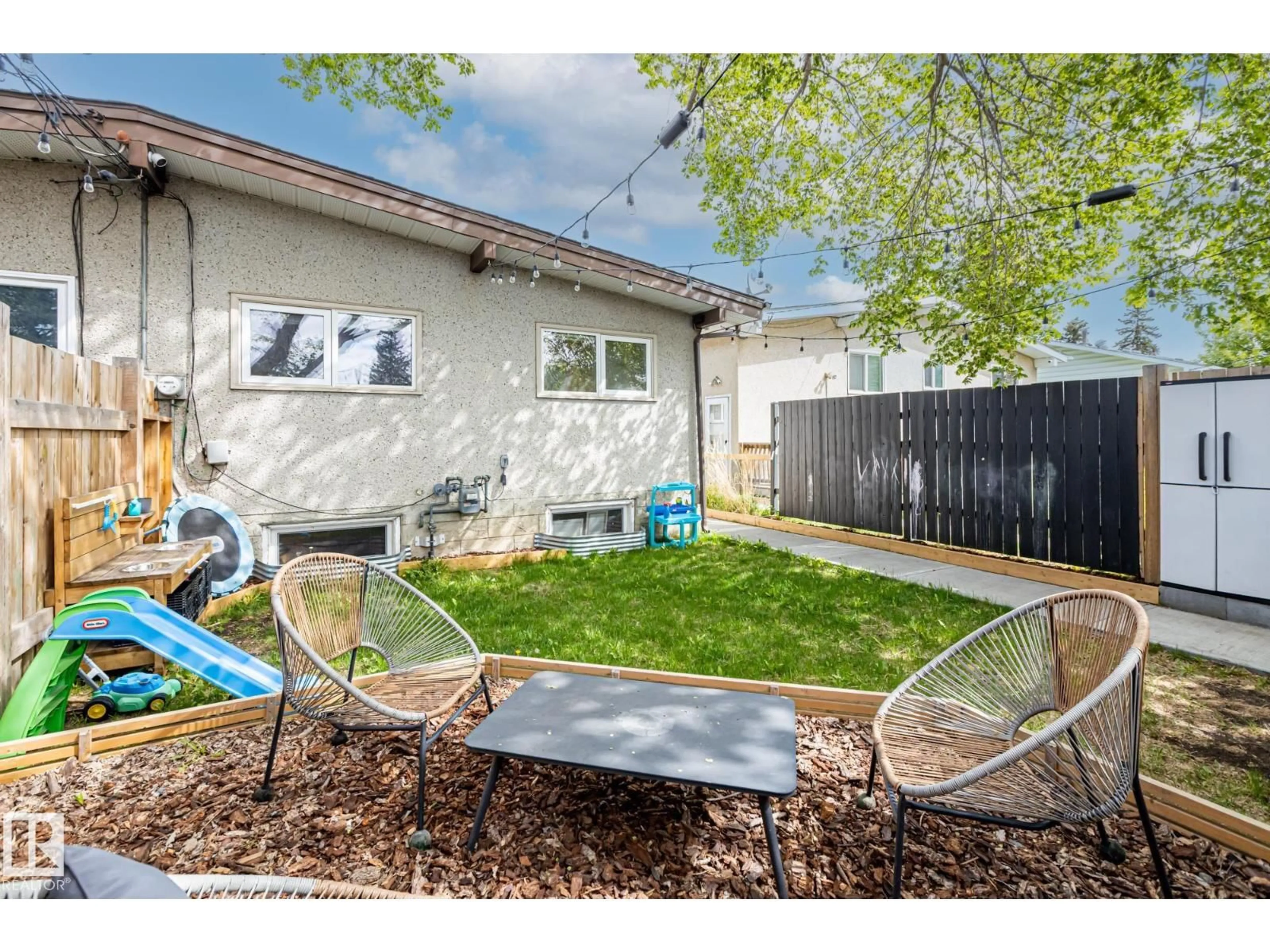 Patio, street for 6903 101 AVE, Edmonton Alberta T6A0H6
