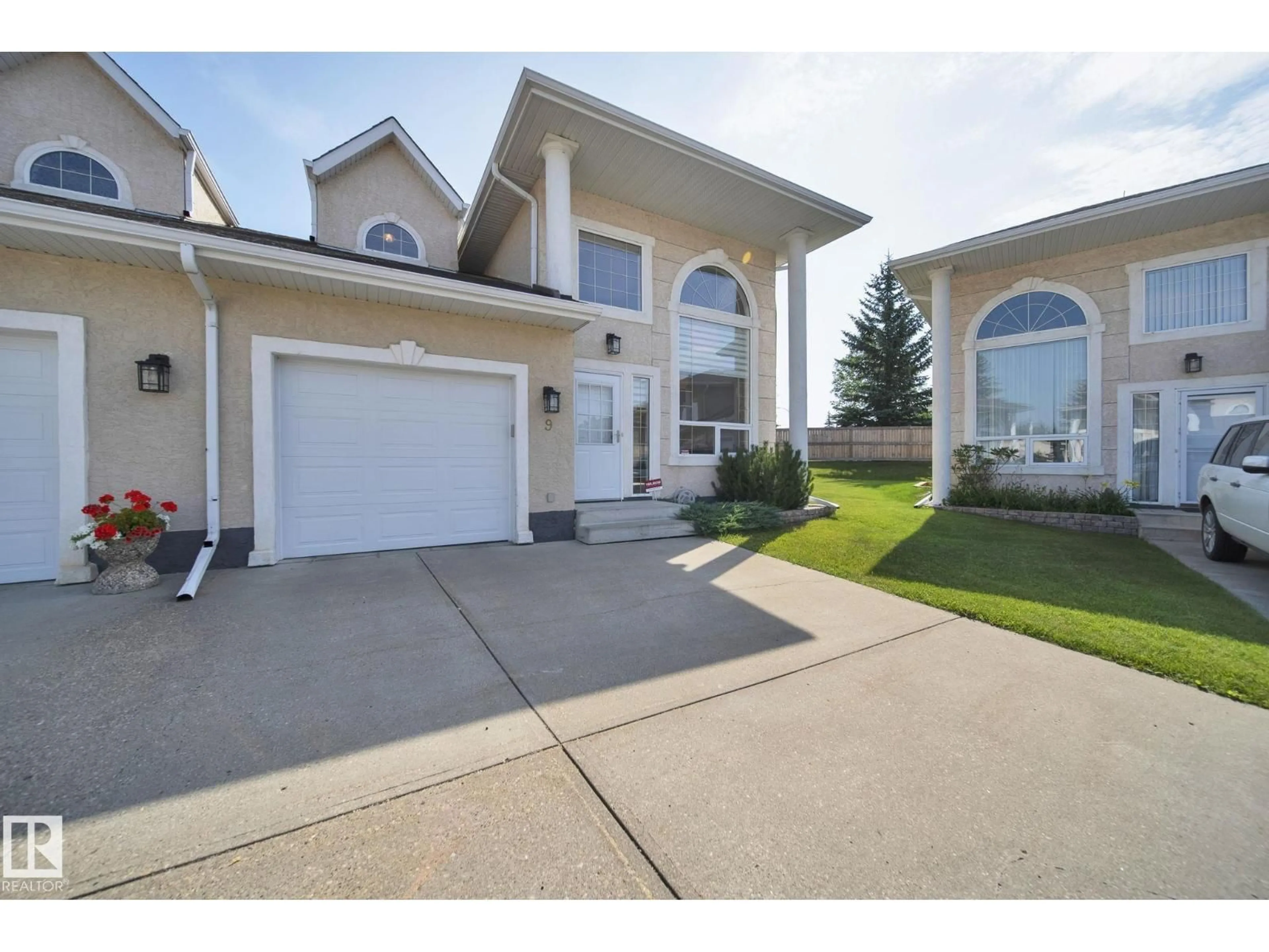 Unknown for 4 - 9 FRASER DR, St. Albert Alberta T8N6P1