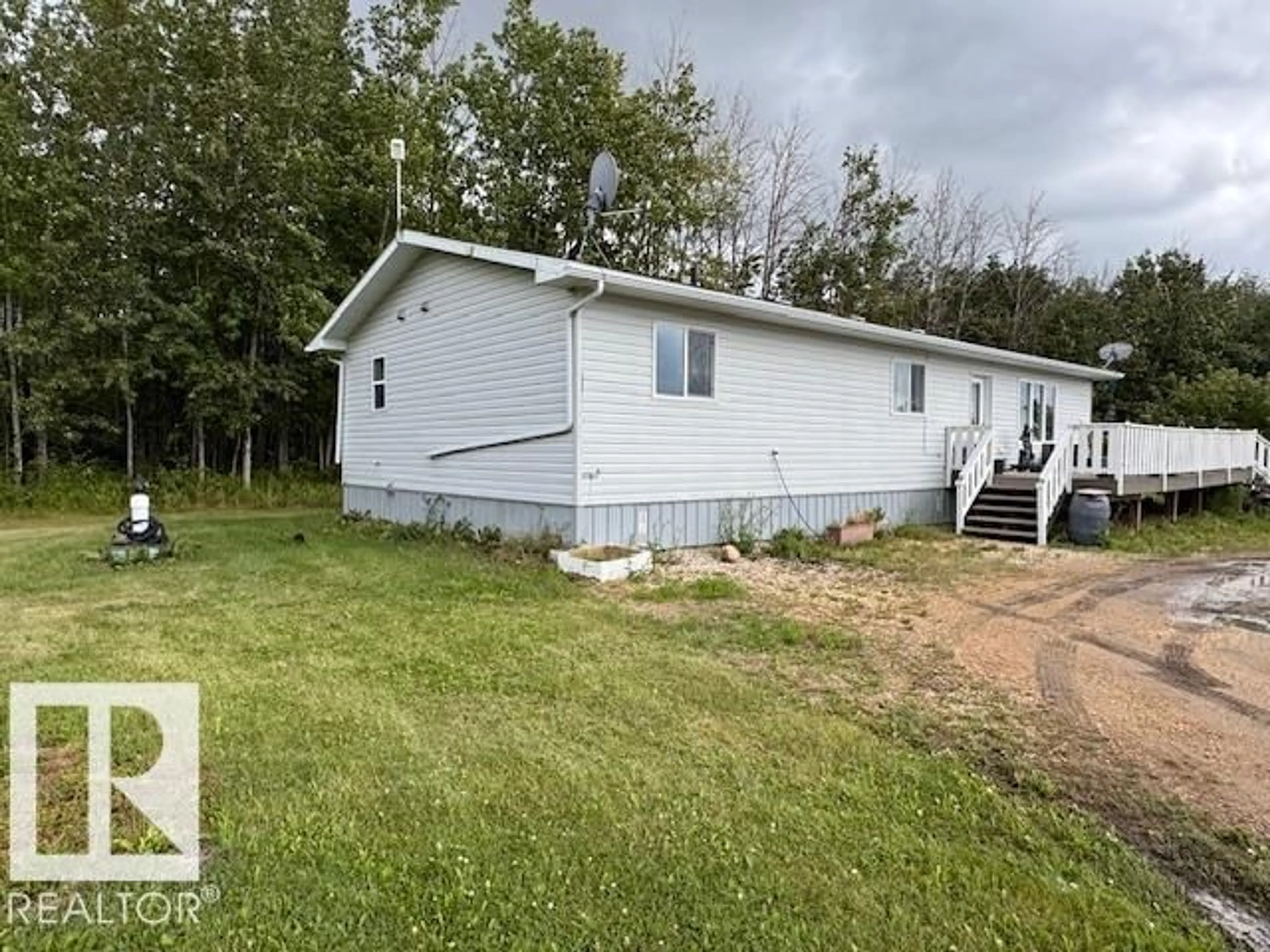 Unknown for 114 - 5218 HWY 18, Rural Barrhead County Alberta T7N1N3