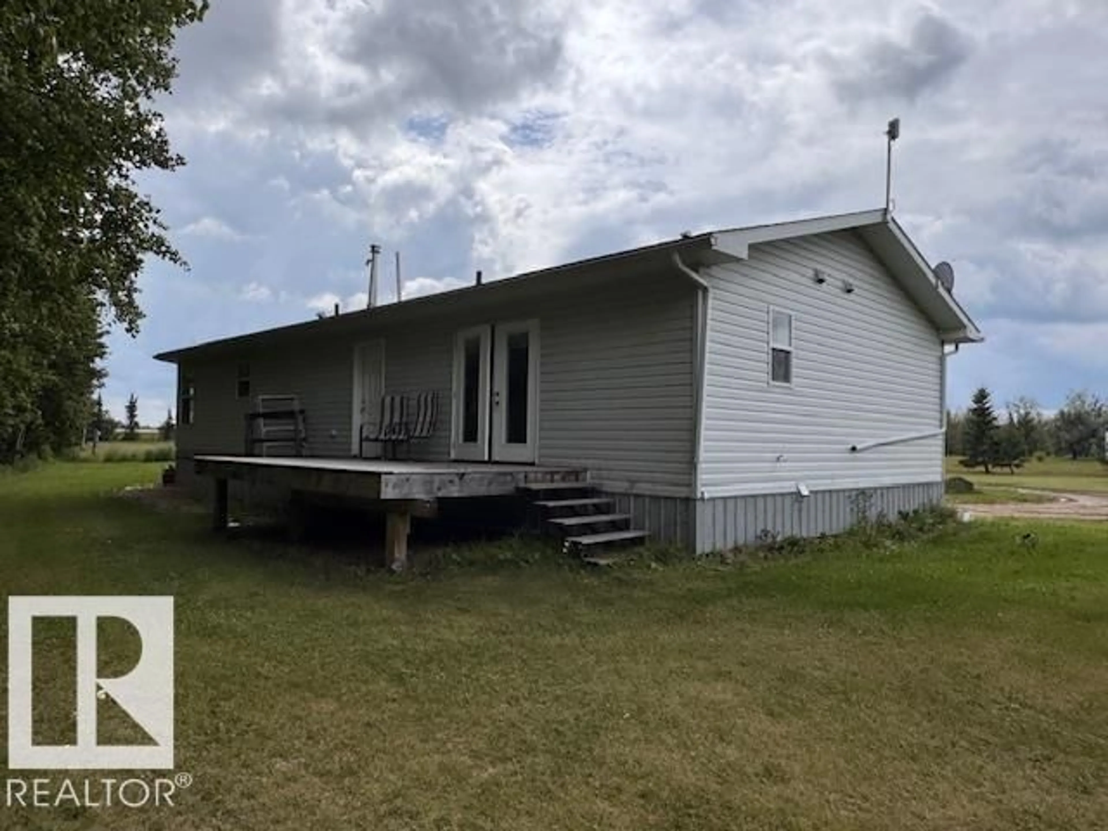 Unknown for 114 - 5218 HWY 18, Rural Barrhead County Alberta T7N1N3