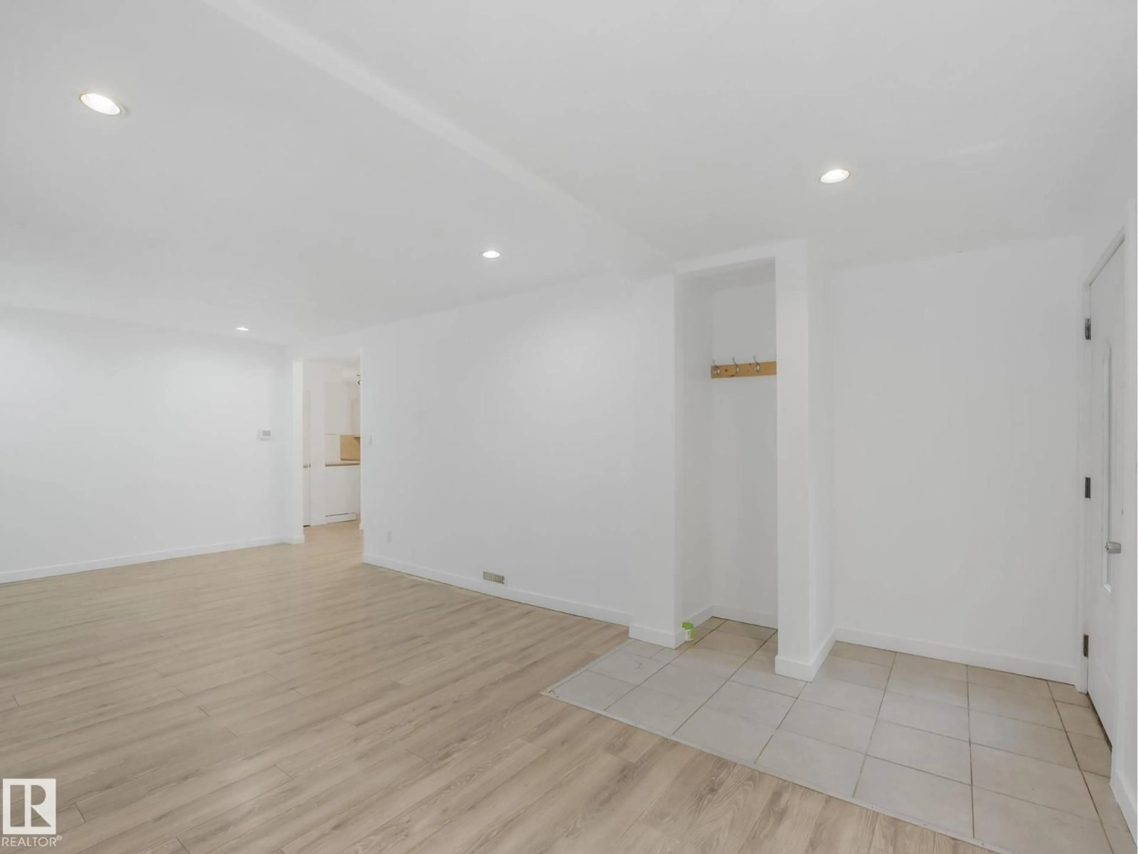 A pic of a room for 11542 97 ST, Edmonton Alberta T5G1X8
