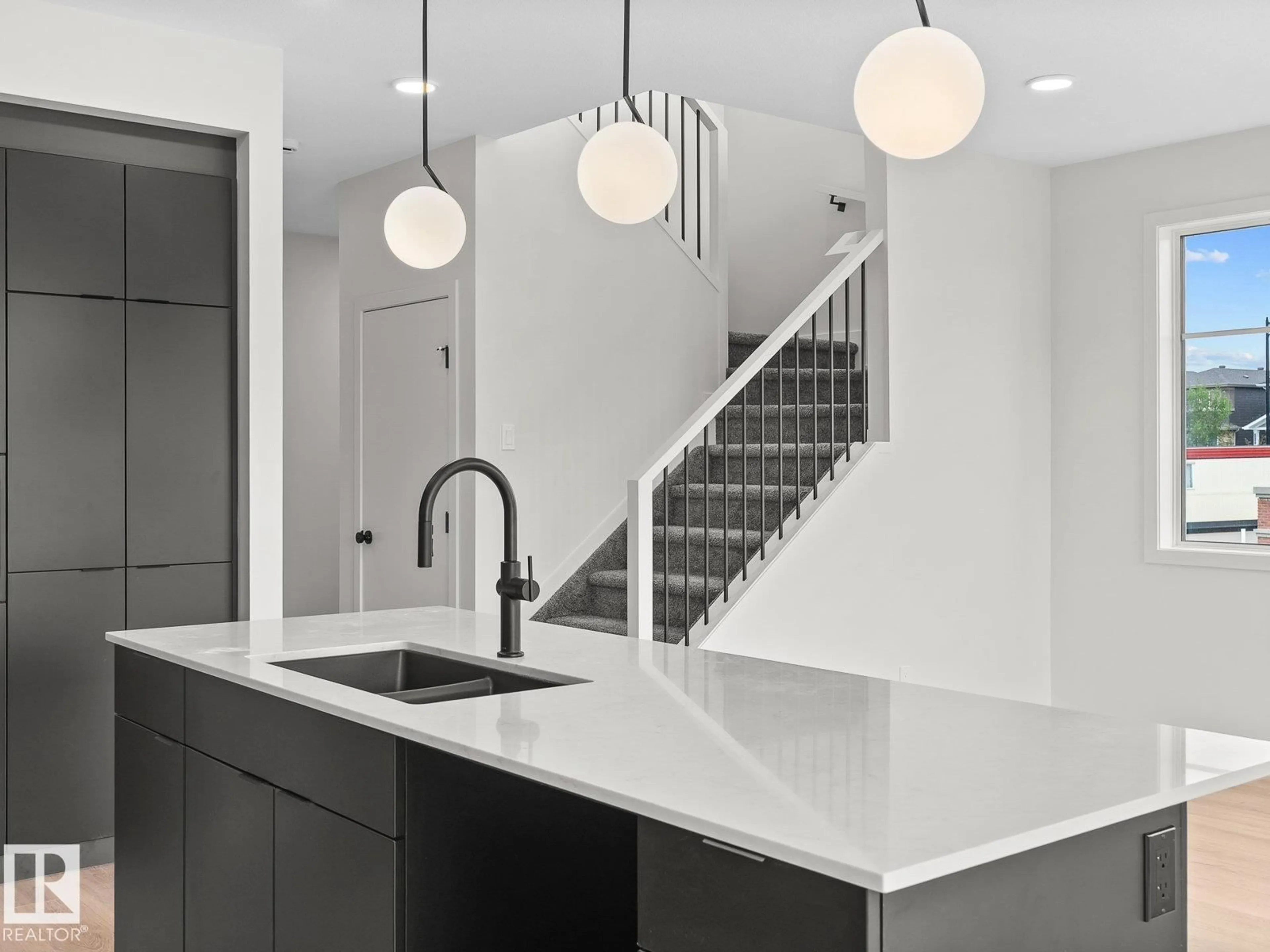 Contemporary kitchen, unknown for NW - 8219 227 ST, Edmonton Alberta T5T4N5