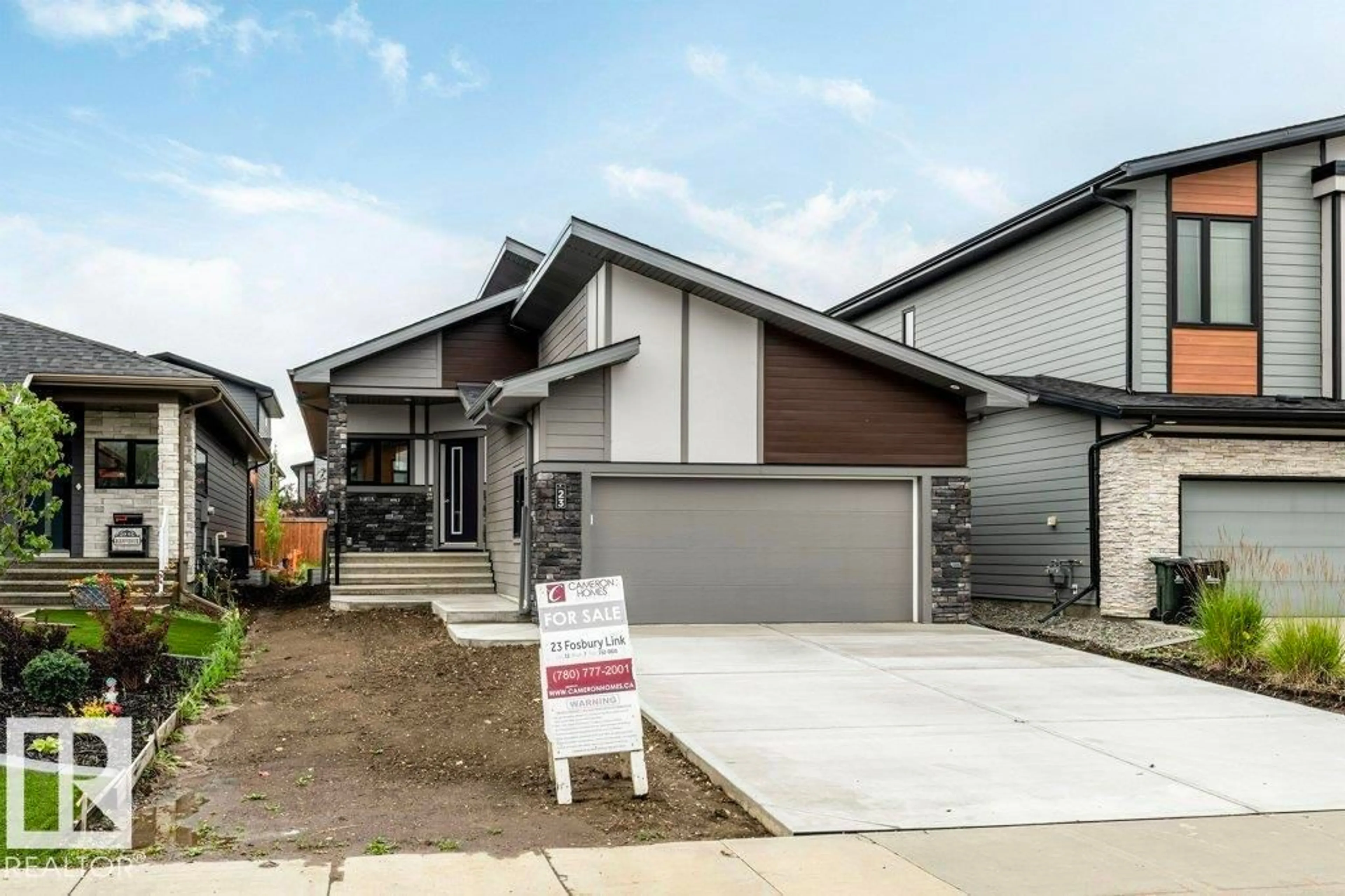 Home with vinyl exterior material, street for 23 FOSBURY LI, Sherwood Park Alberta T6N1J5