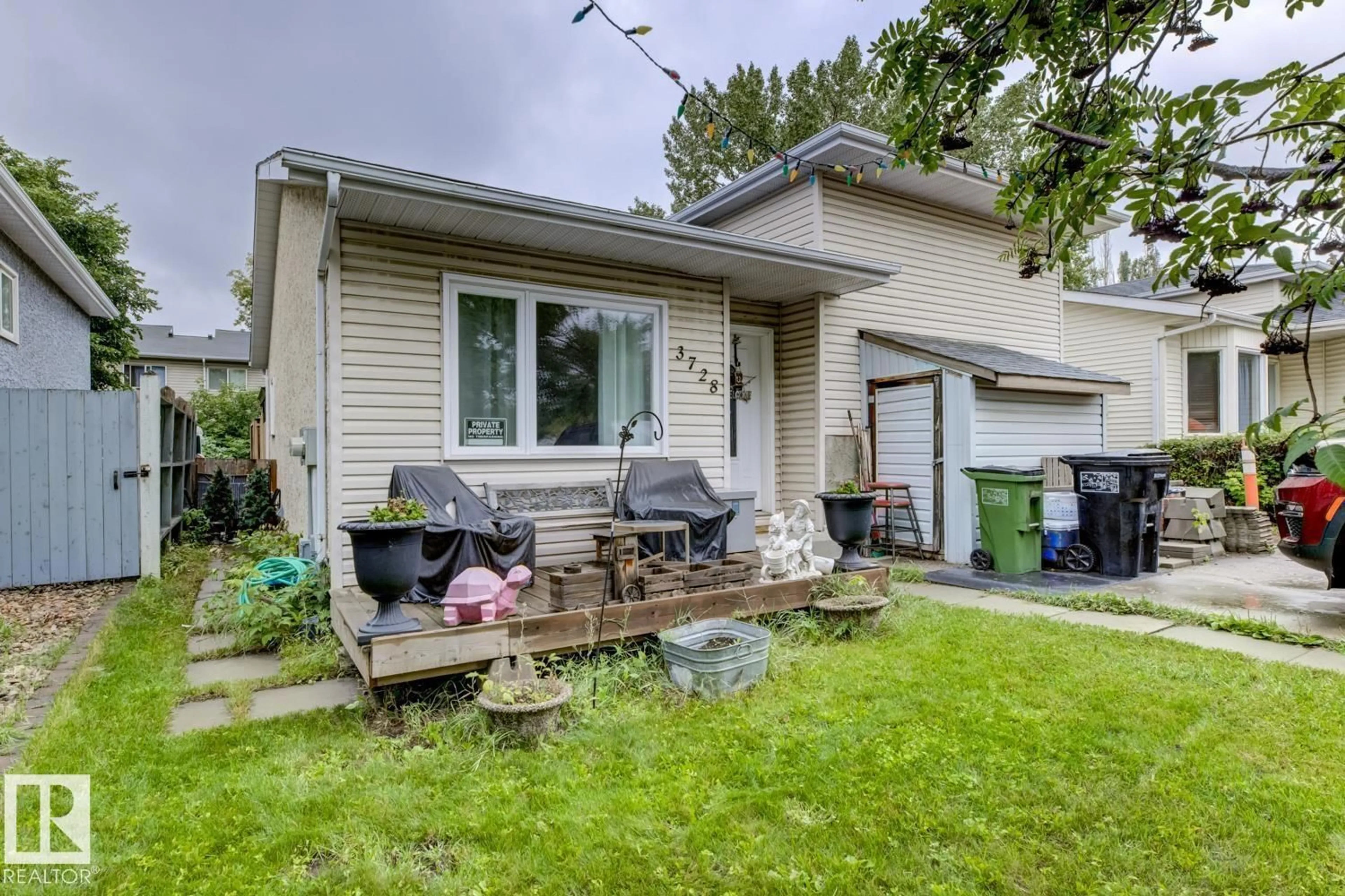 Unknown for 3728 25 AV, Edmonton Alberta T6L4M4