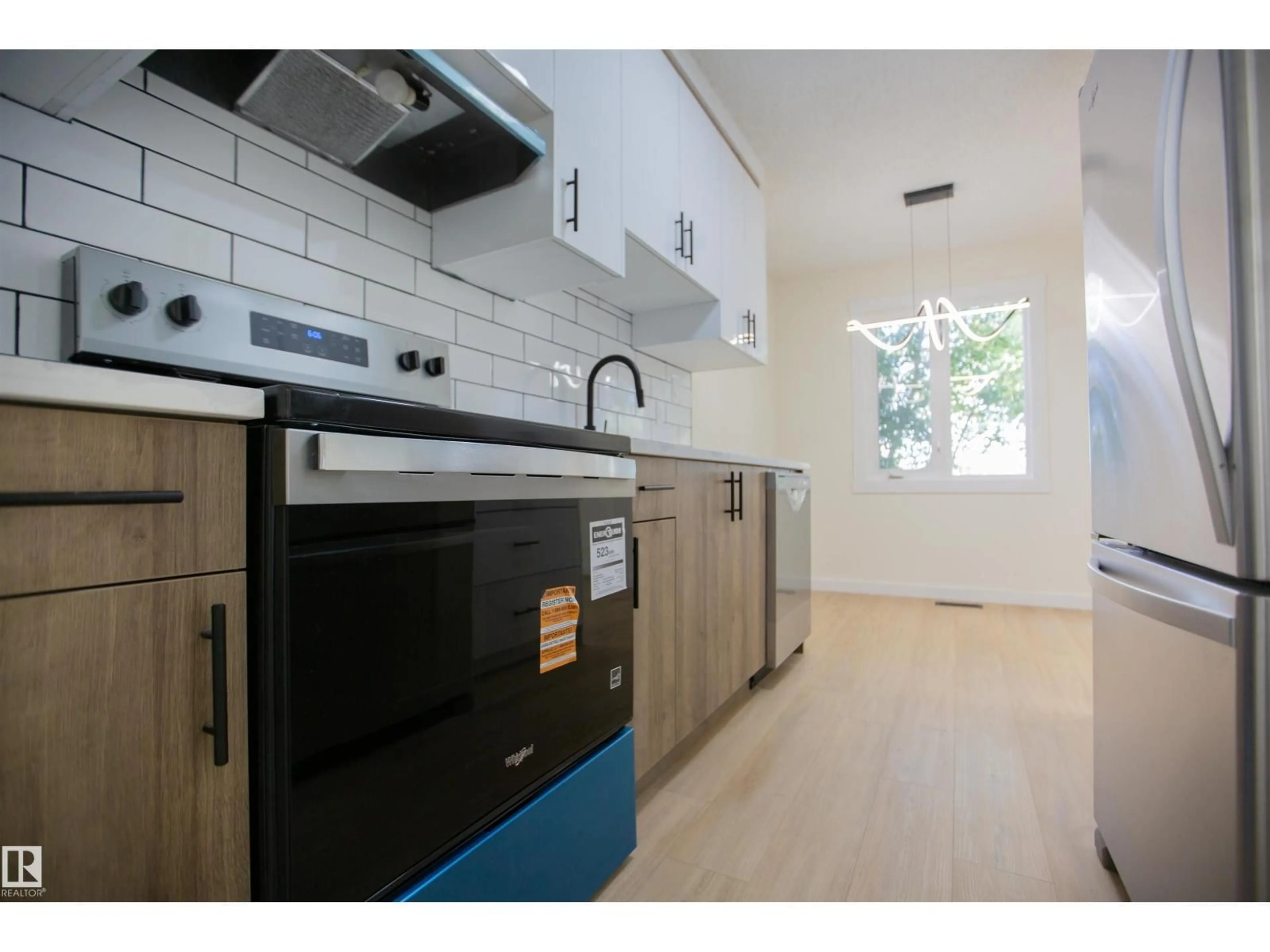 Standard kitchen, unknown for 14120 80 ST, Edmonton Alberta T5C1L6