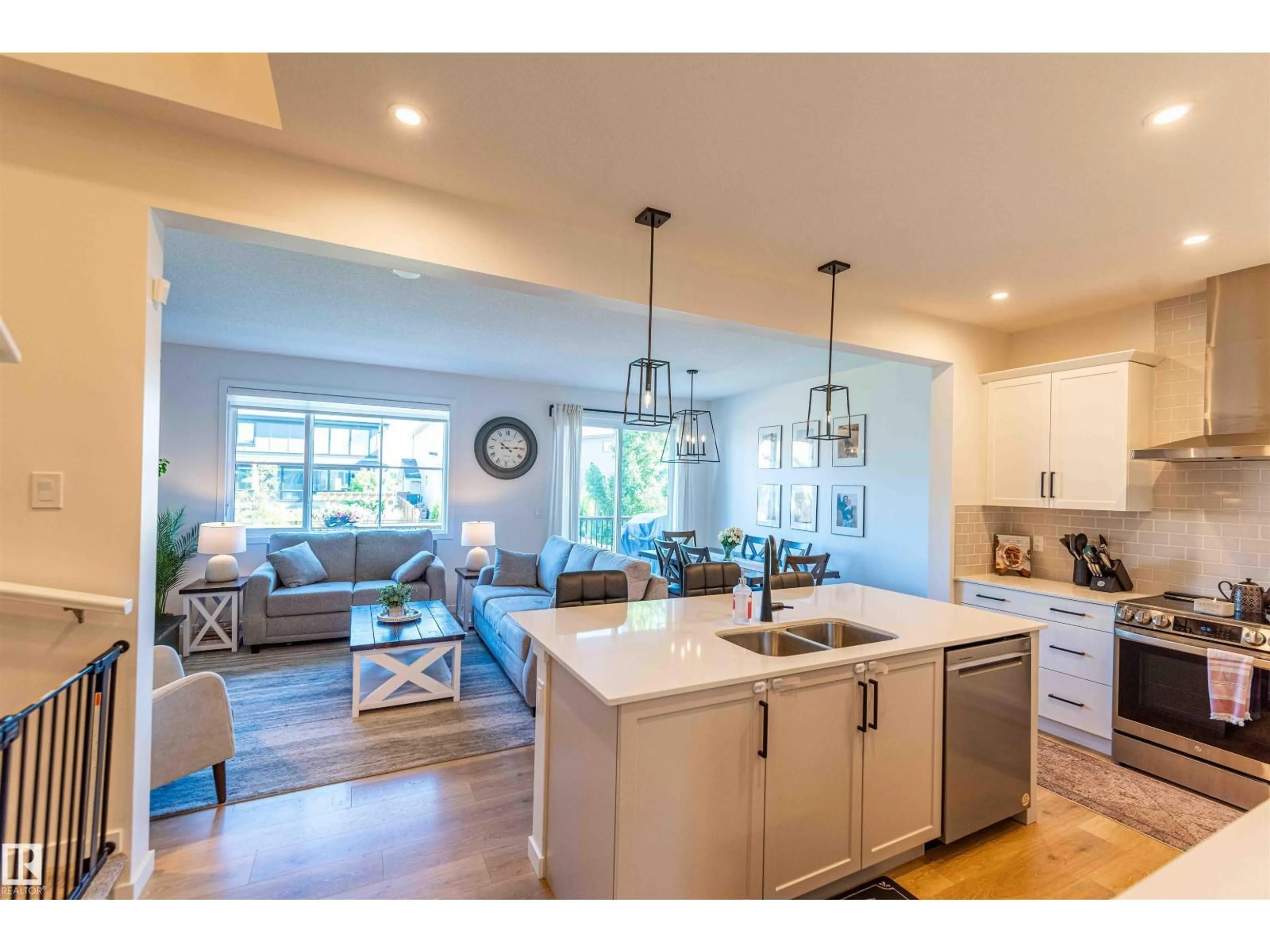 Open concept kitchen, unknown for 4875 KINNEY RD, Edmonton Alberta T6W5G3