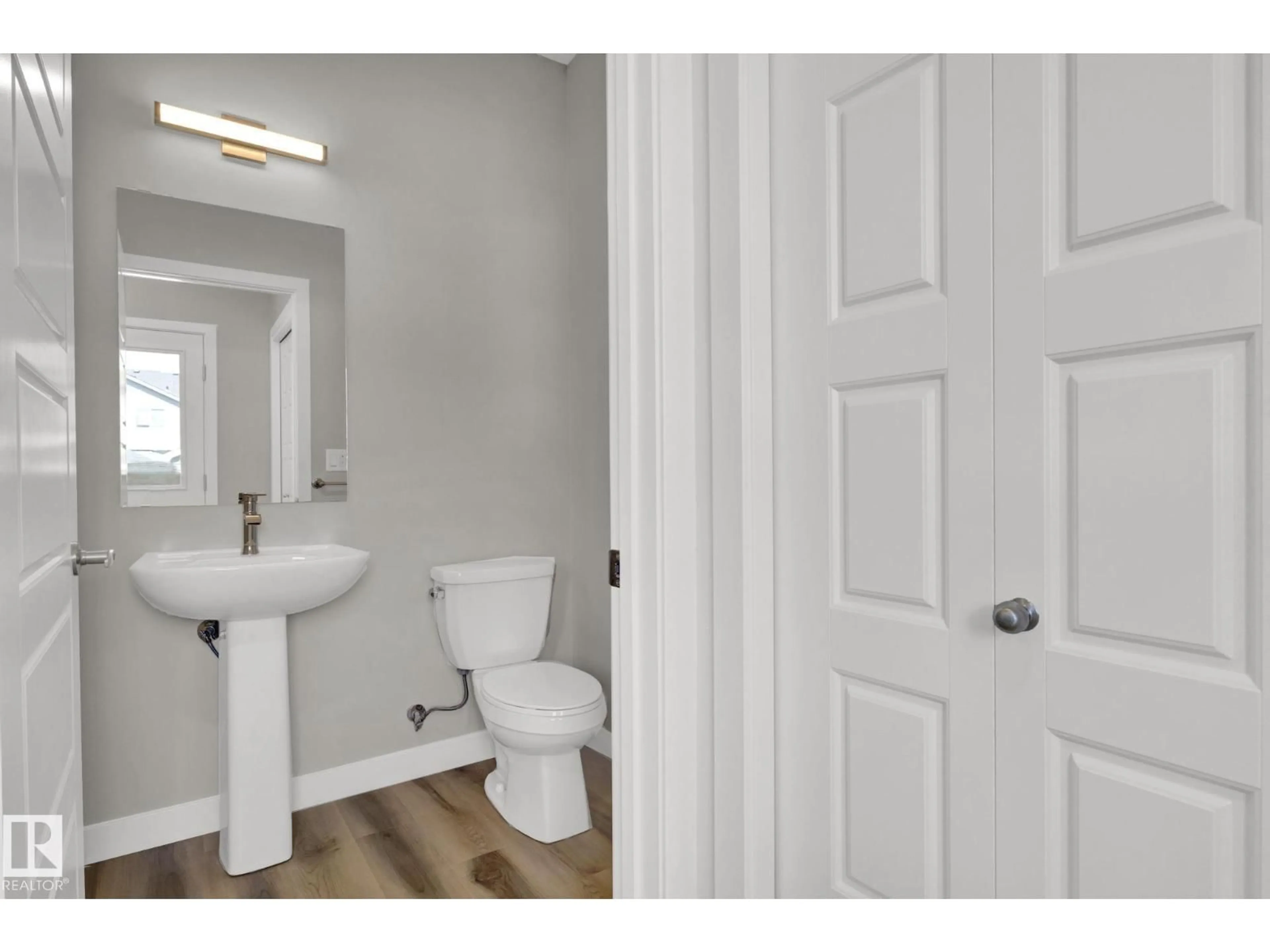 Standard bathroom, unknown for NW - 3375 ERLANGER BEND BN, Edmonton Alberta T6M3A6