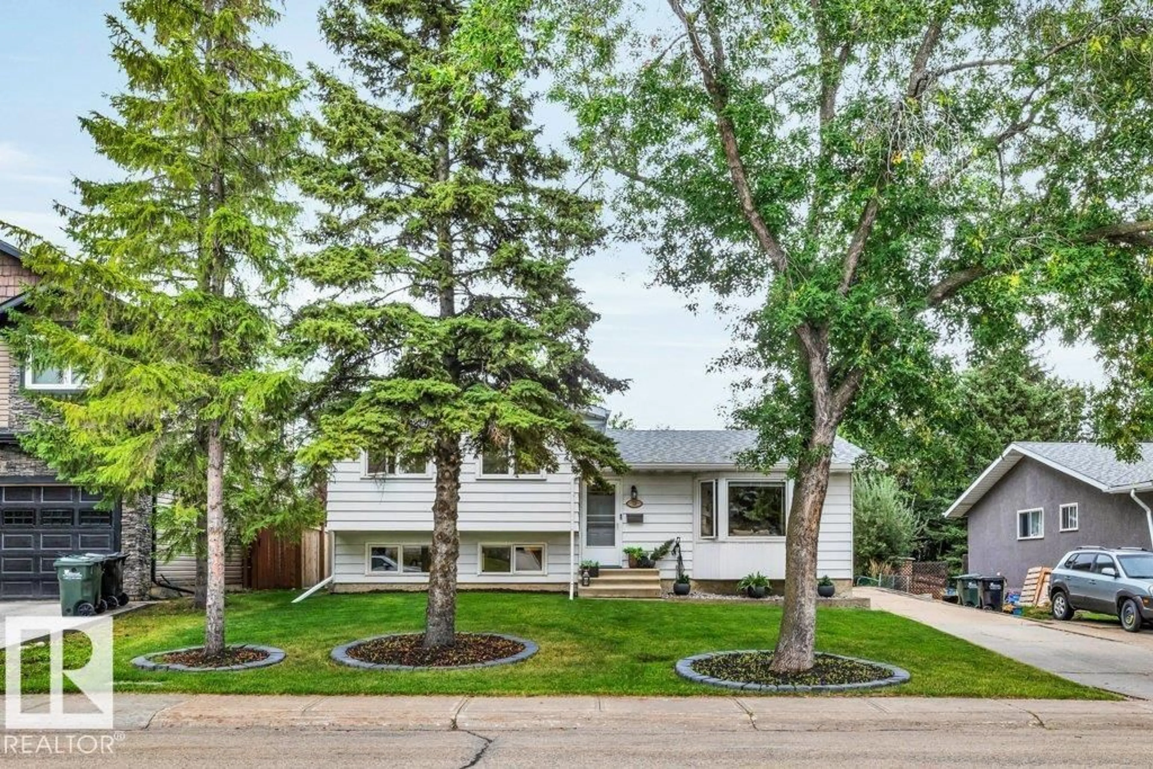 Home with vinyl exterior material, street for 78 GREYSTONE CR, Sherwood Park Alberta T8A3E6