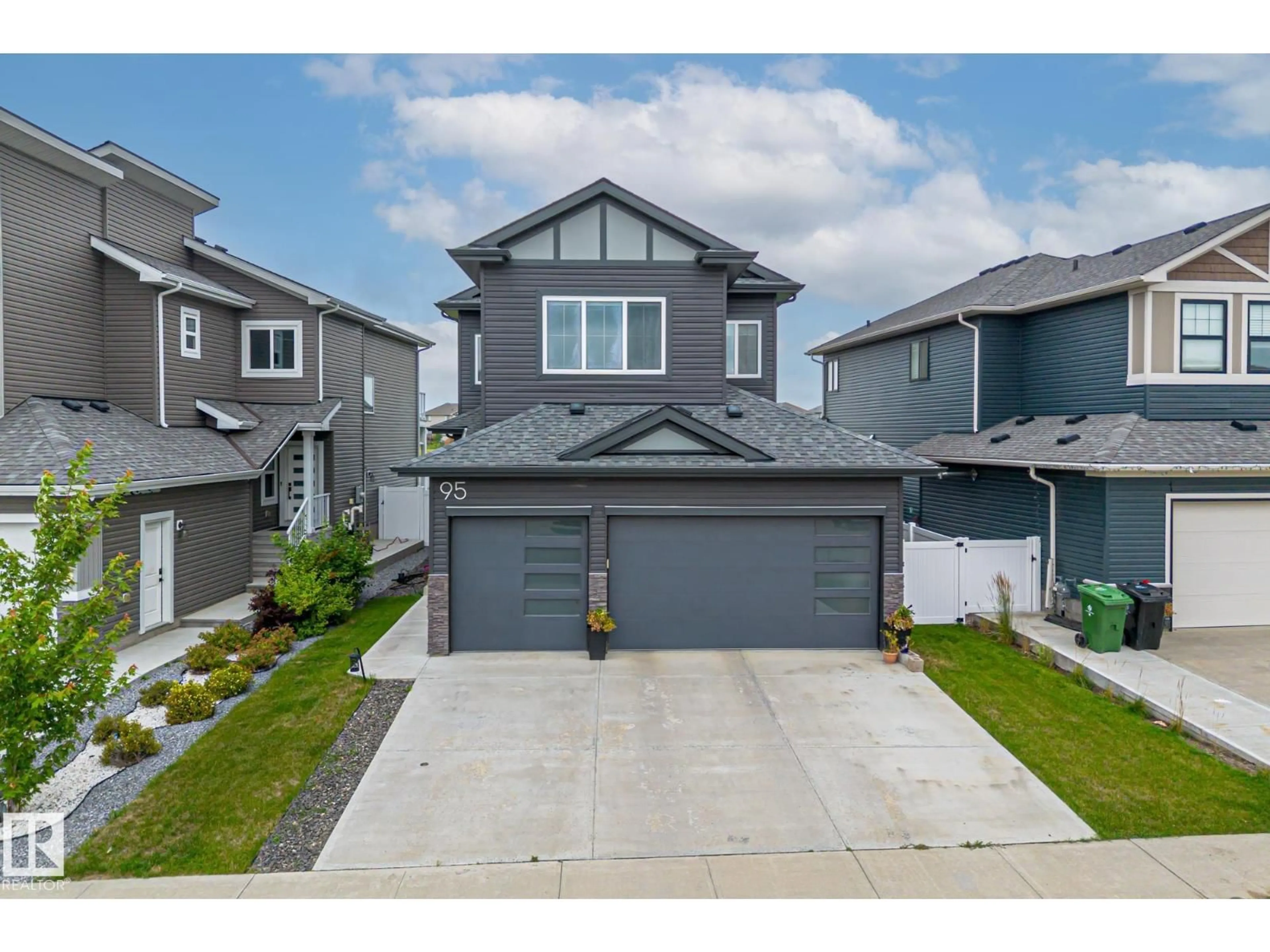 A pic from outside/outdoor area/front of a property/back of a property/a pic from drone, street for 95 WILLOW LI, Fort Saskatchewan Alberta T8L0W8