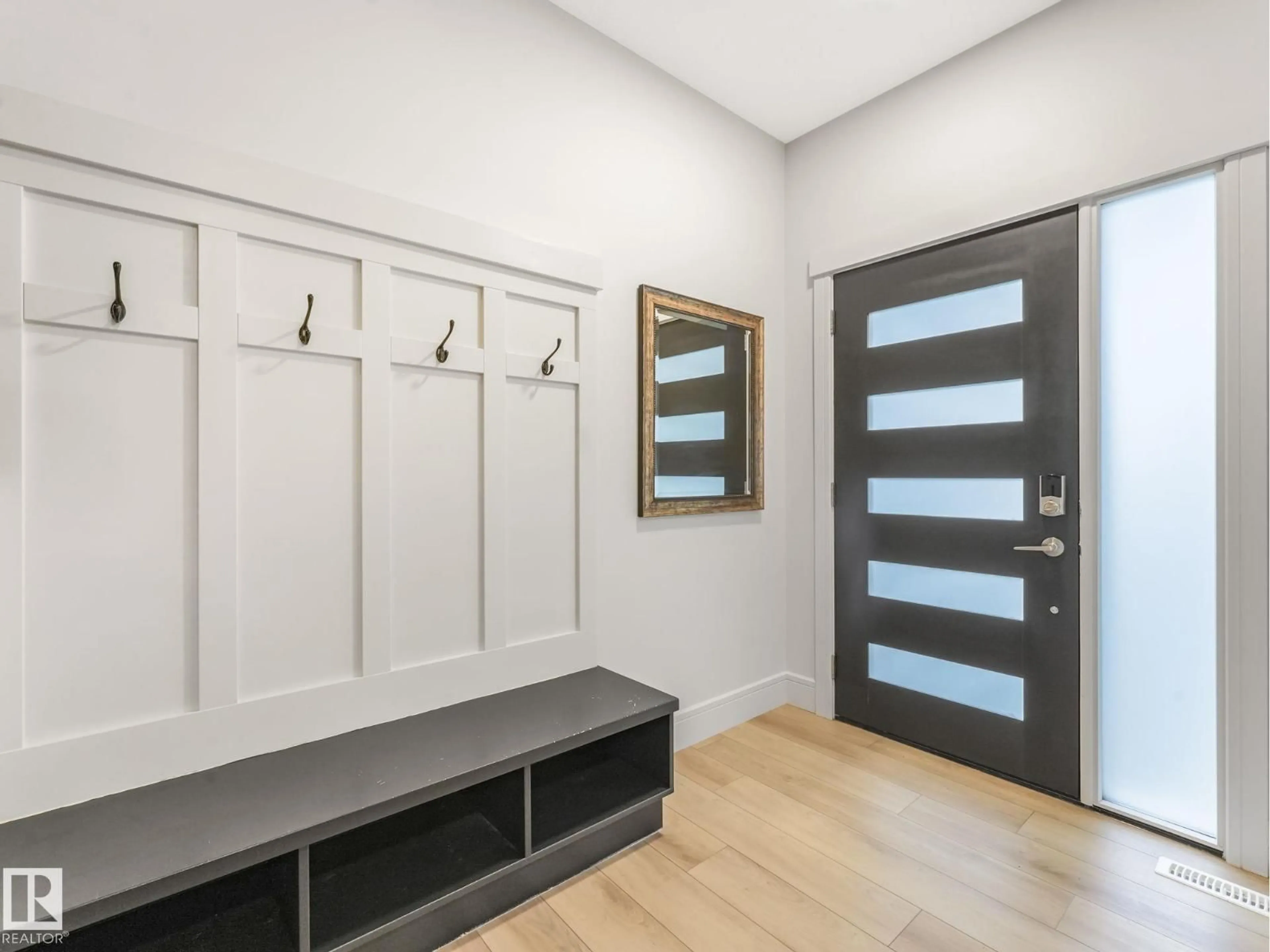 Indoor entryway for 107 KIDD CR, Leduc Alberta T9E1N6