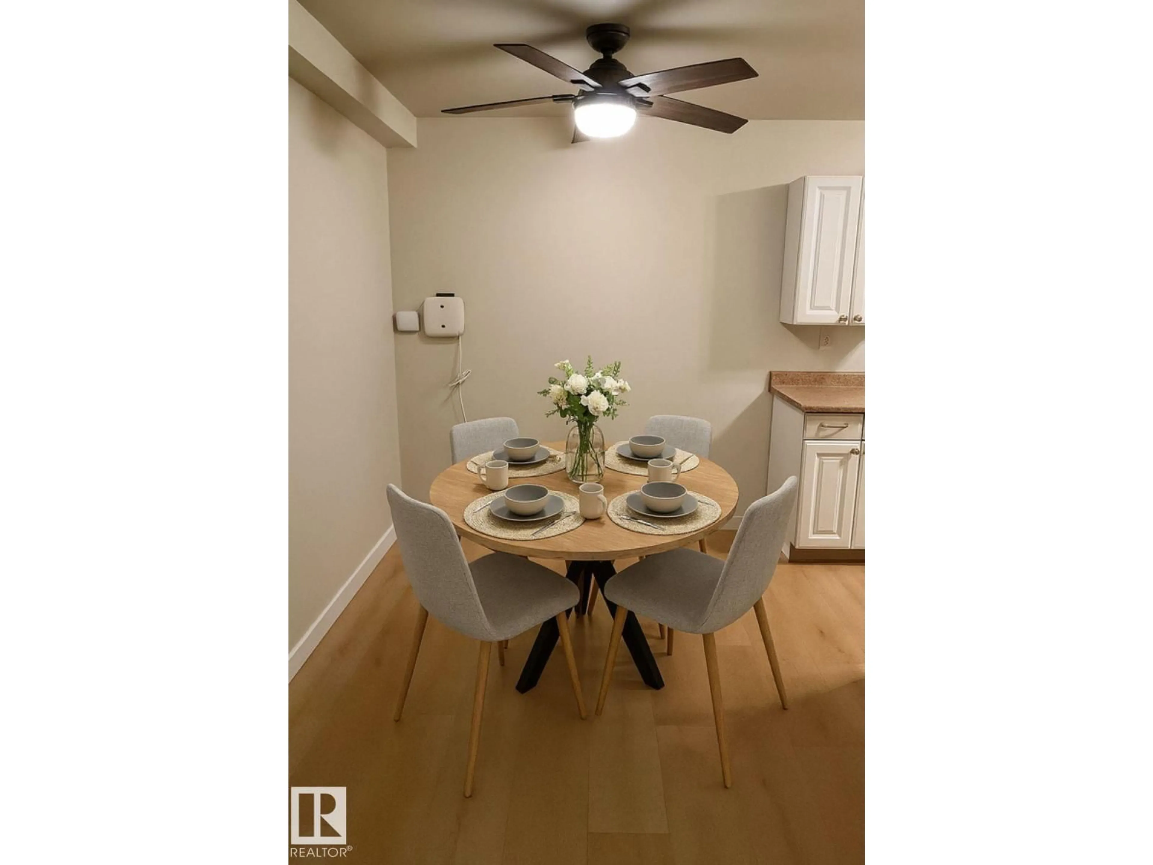 A pic of a room for #111 - 10529 93 ST, Edmonton Alberta T5H1X6