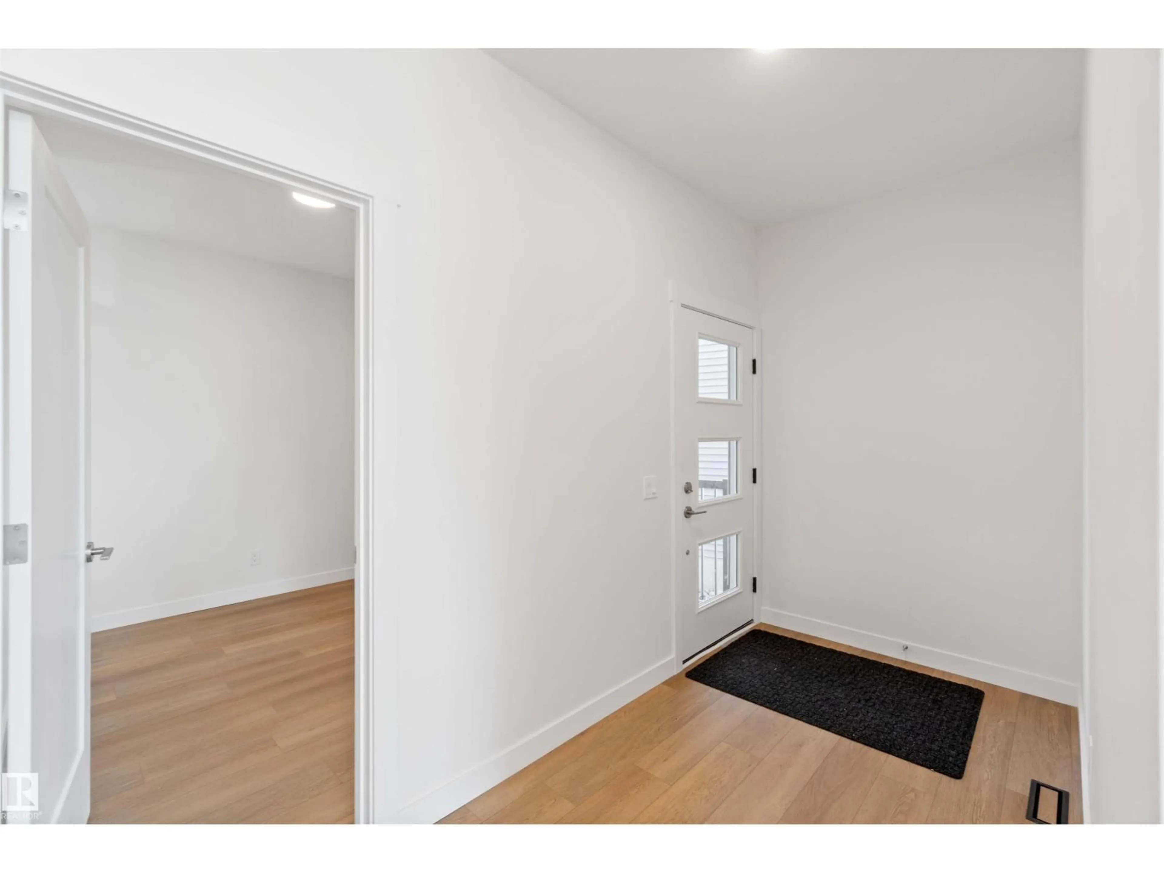 Unknown for NW - 2811 191 ST, Edmonton Alberta T6M3C3