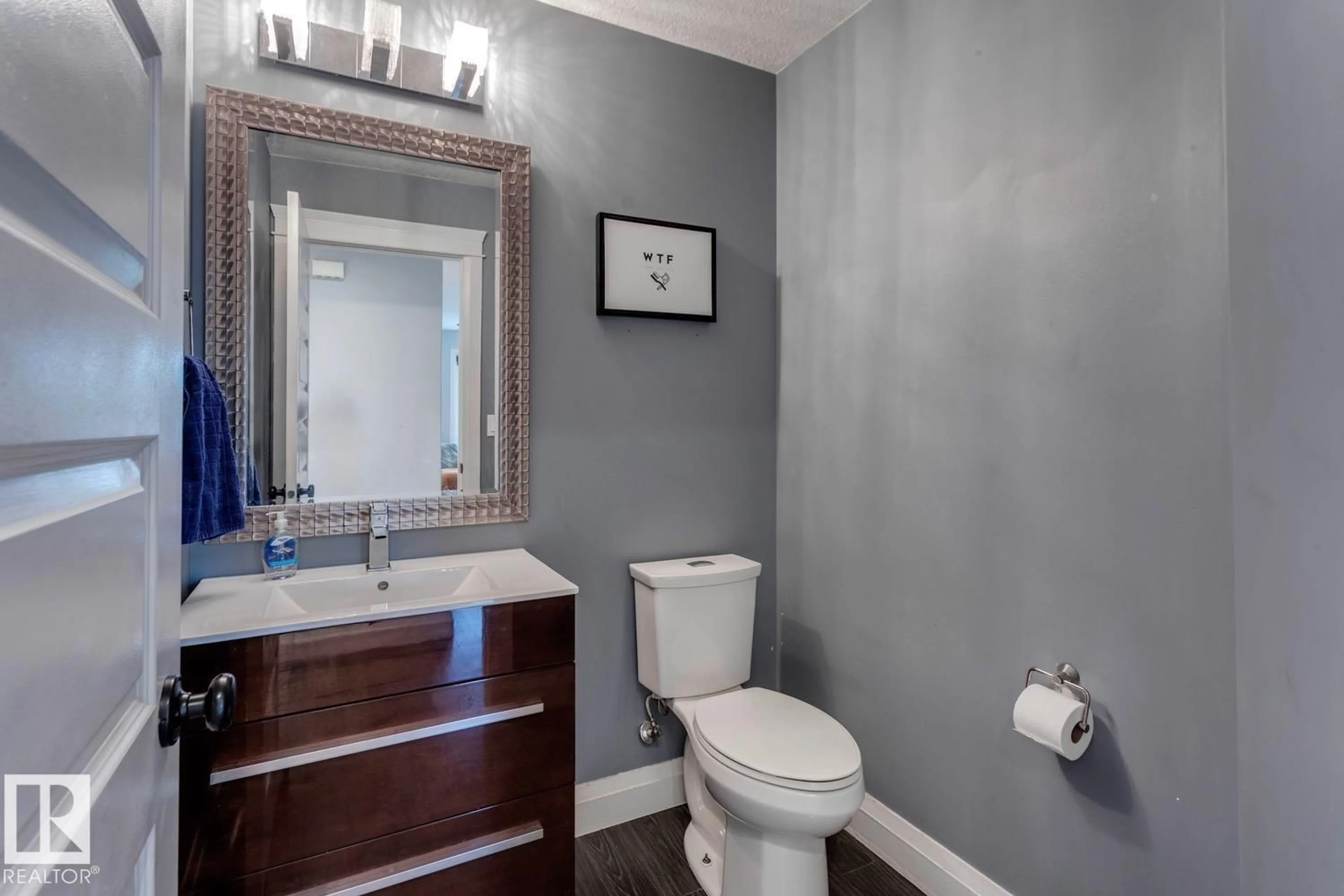 Standard bathroom, ceramic/tile floor for 703 SUNCREST POINT, Sherwood Park Alberta T8H0G6