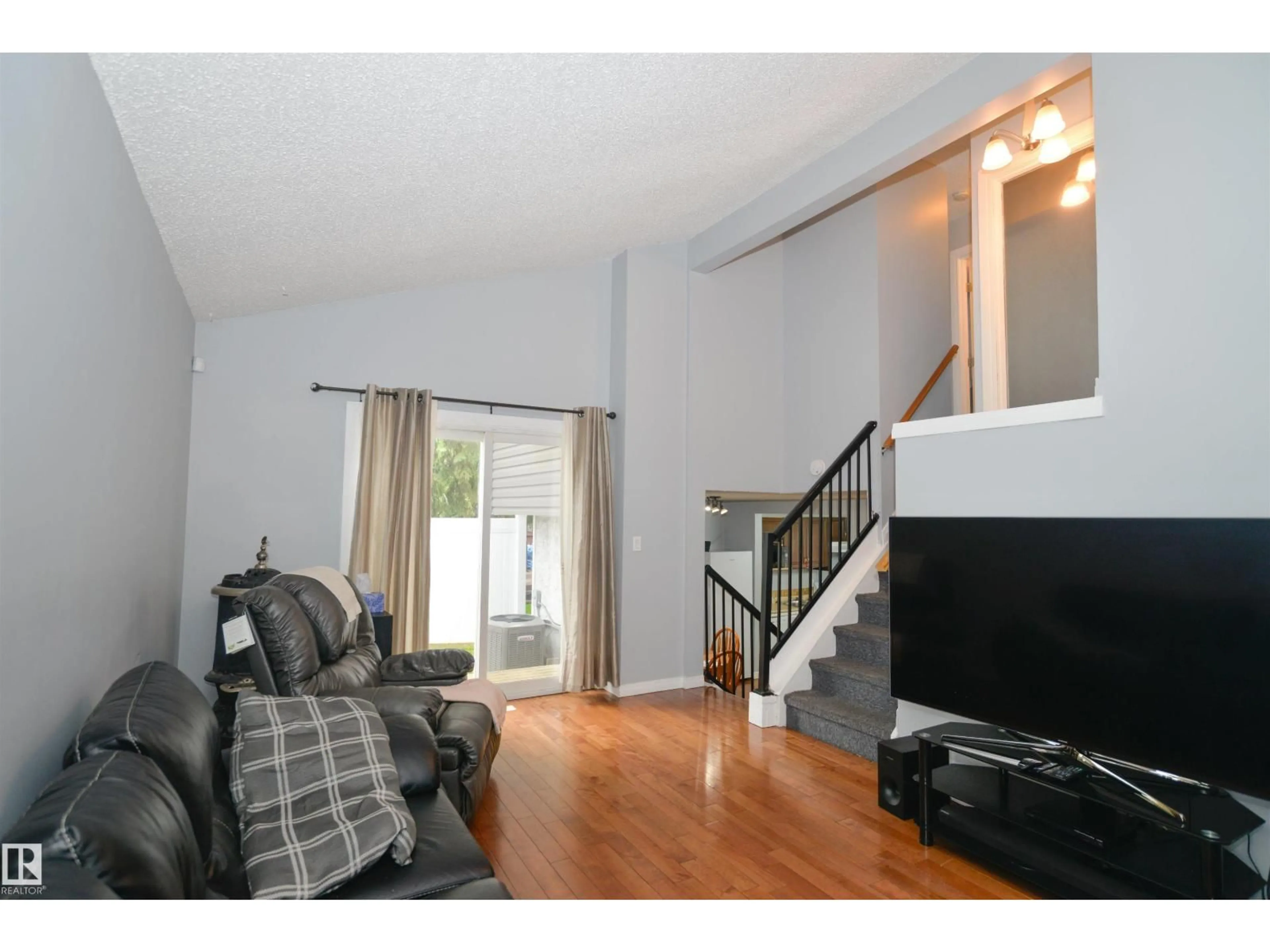 Unknown for 5658 19A AV, Edmonton Alberta T6L2B9