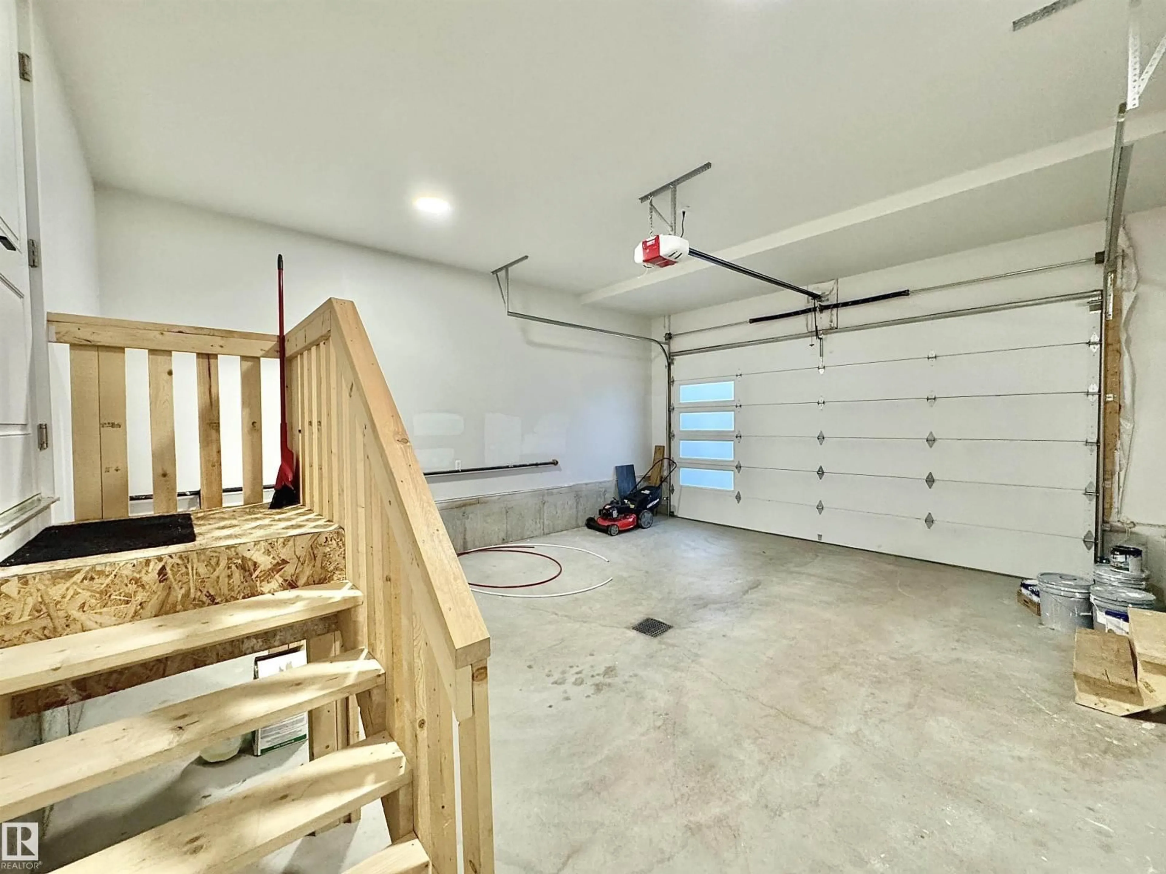 Indoor garage for 1836 22 ST, Edmonton Alberta T6T2M5