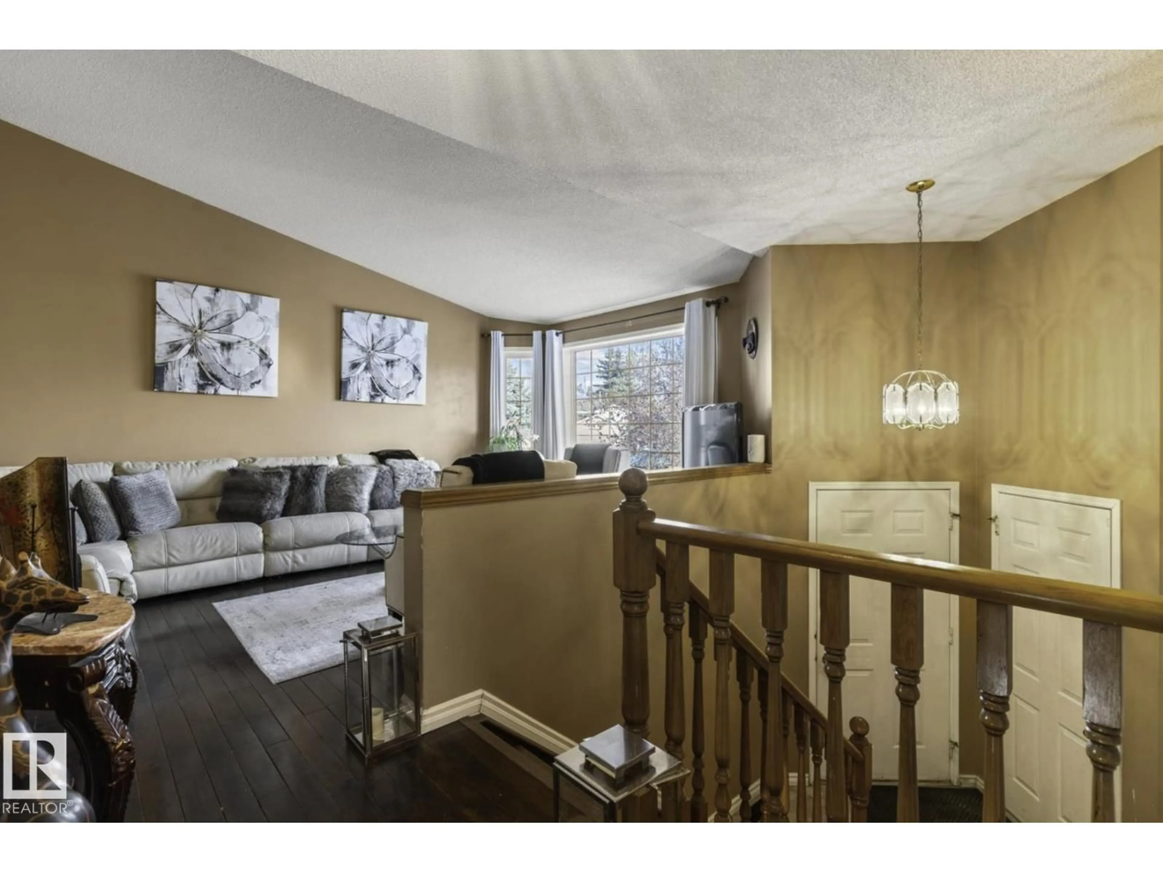 Unknown for NW - 4030 37A AVENUE, Edmonton Alberta T6L7A1