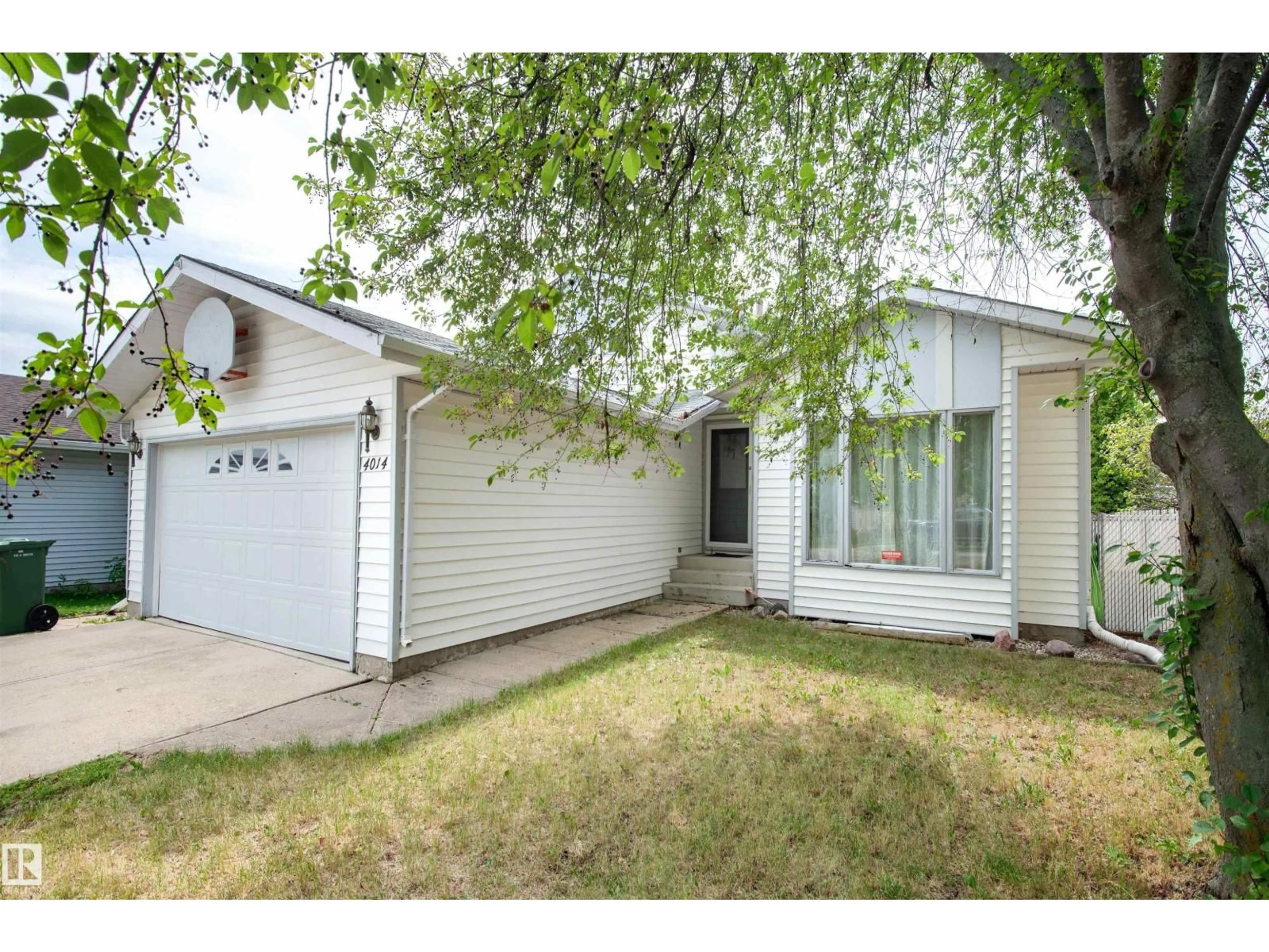 Home with vinyl exterior material, street for 4014 41 AV, Bonnyville Town Alberta T9N1T7