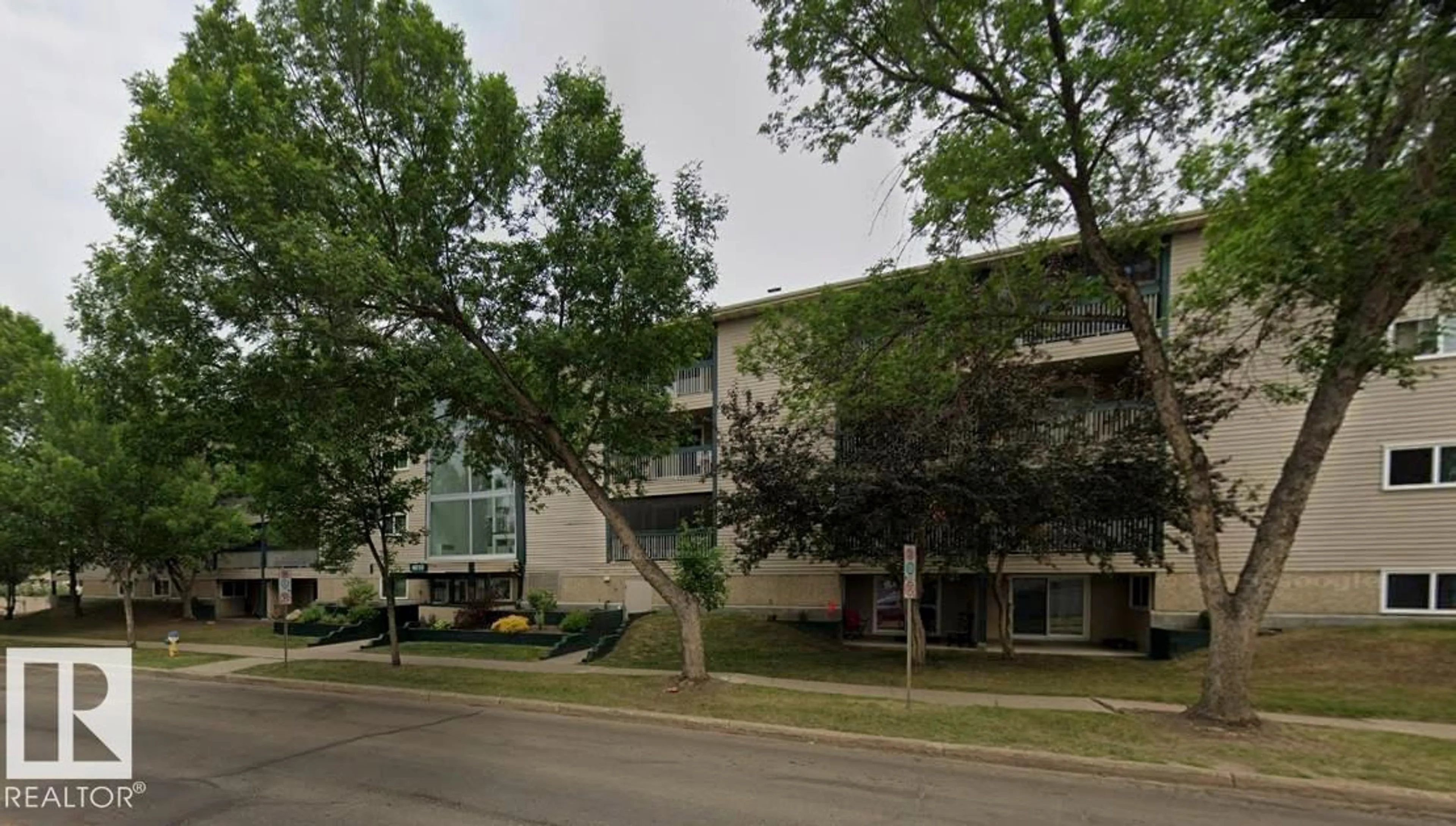 Blurry image for 301 - 4810 MILL WOODS S, Edmonton Alberta T6L5N9