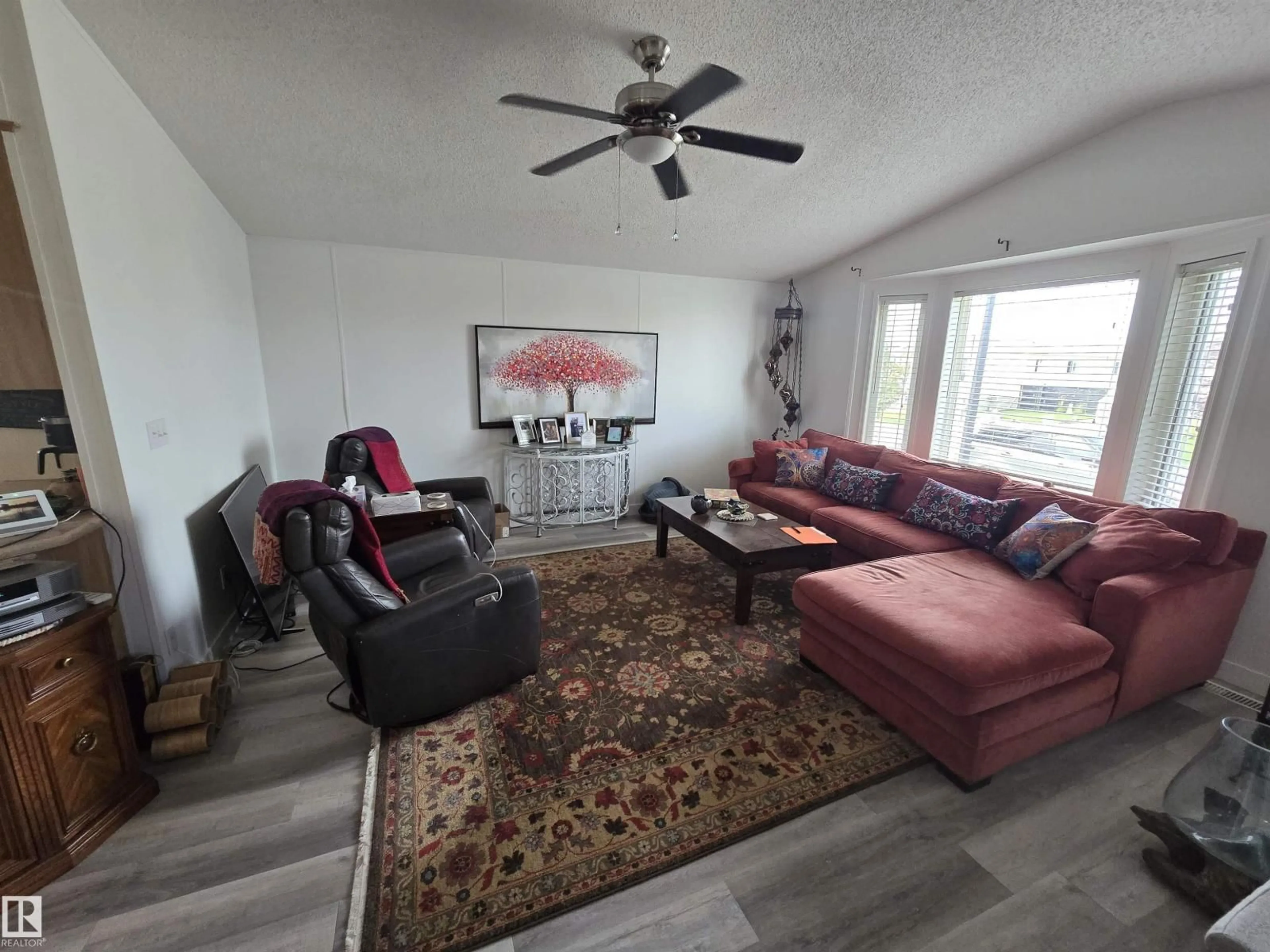 Living room with furniture, unknown for 1123 ASPEN DR, Leduc Alberta T9E8R3