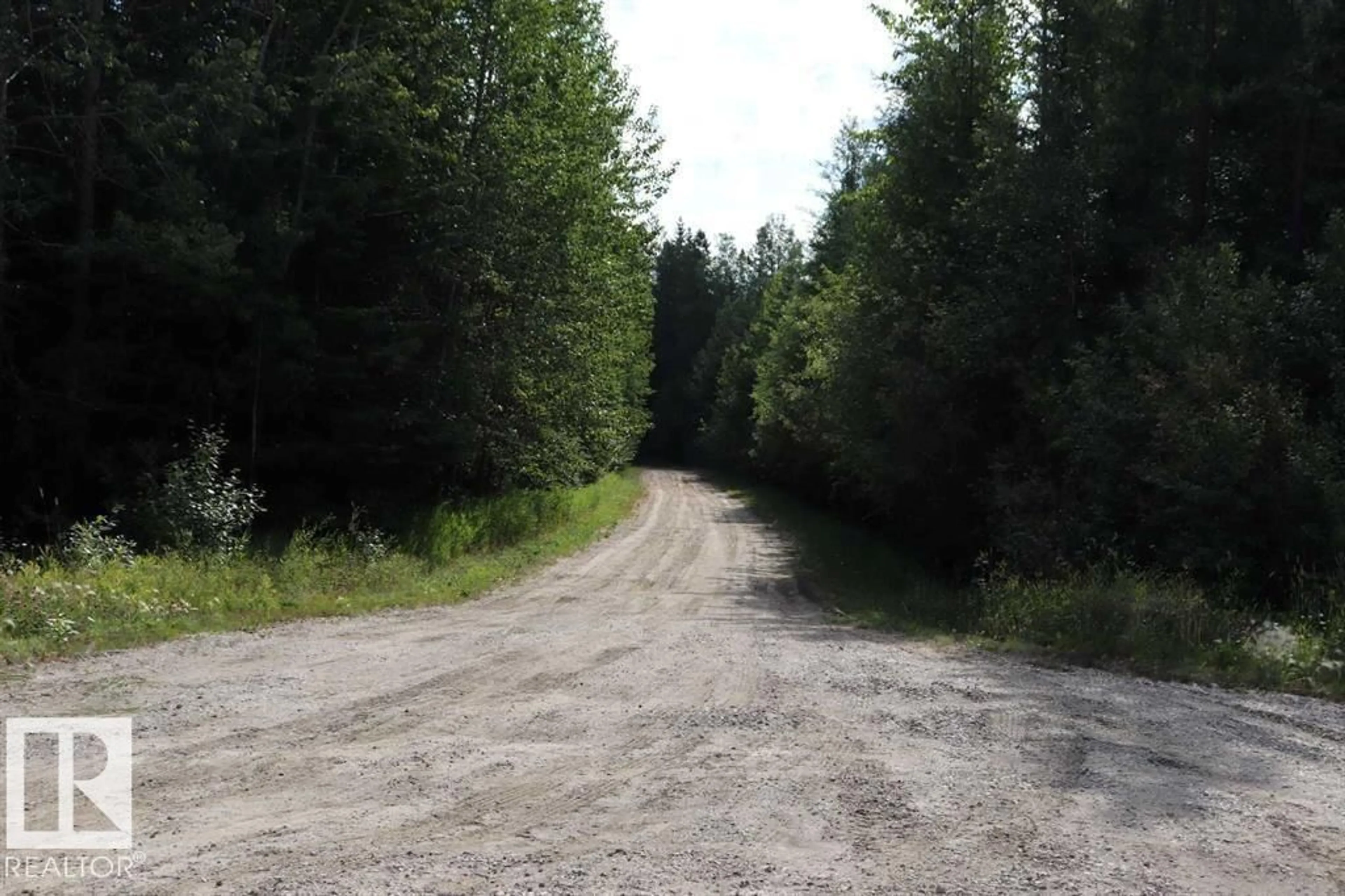 Blurry image for 53305 RANGE RD 111, Rural Yellowhead Alberta T7E5A6