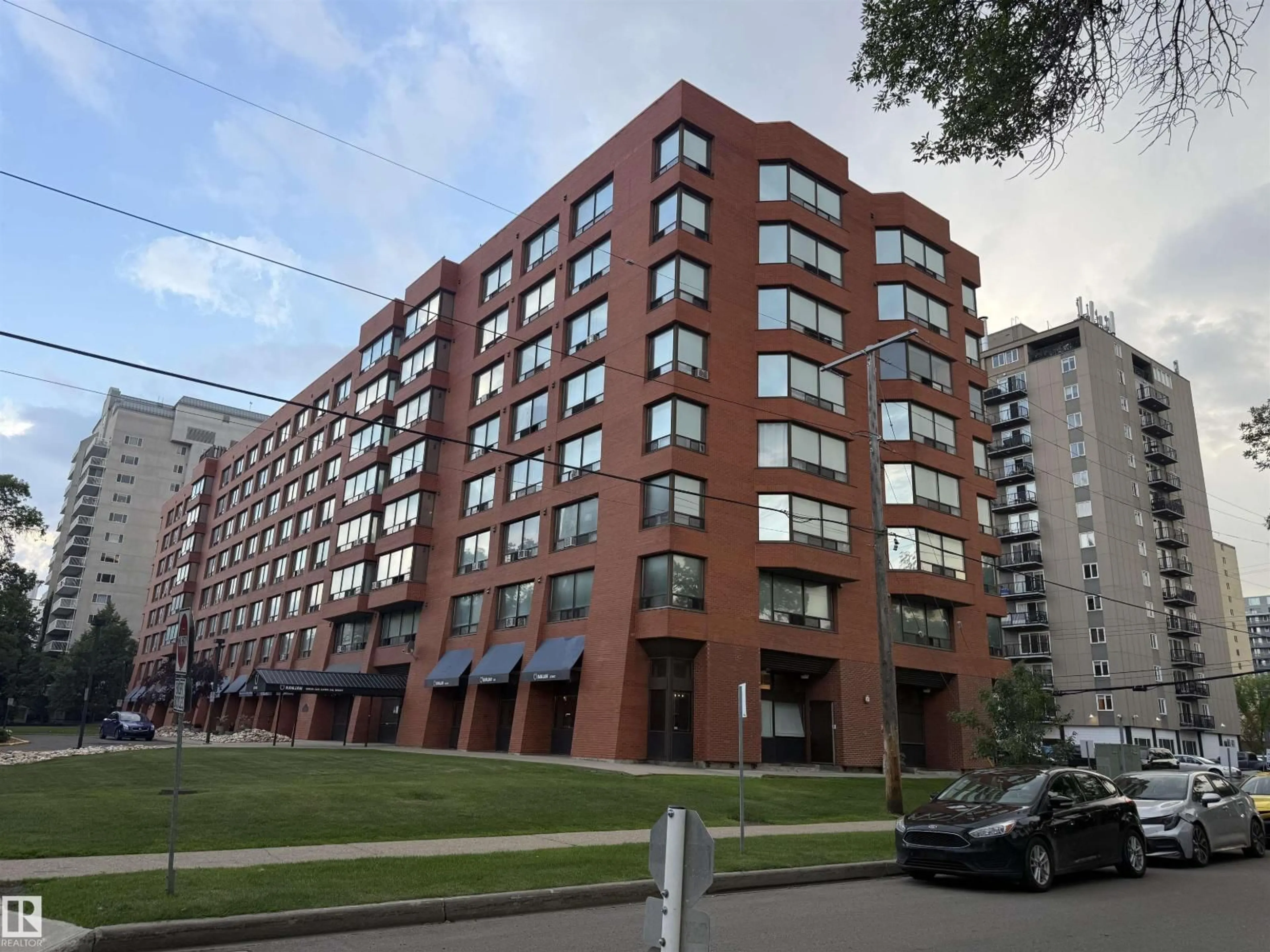 Unknown for #221 - 10160 114 ST, Edmonton Alberta T5K2L2