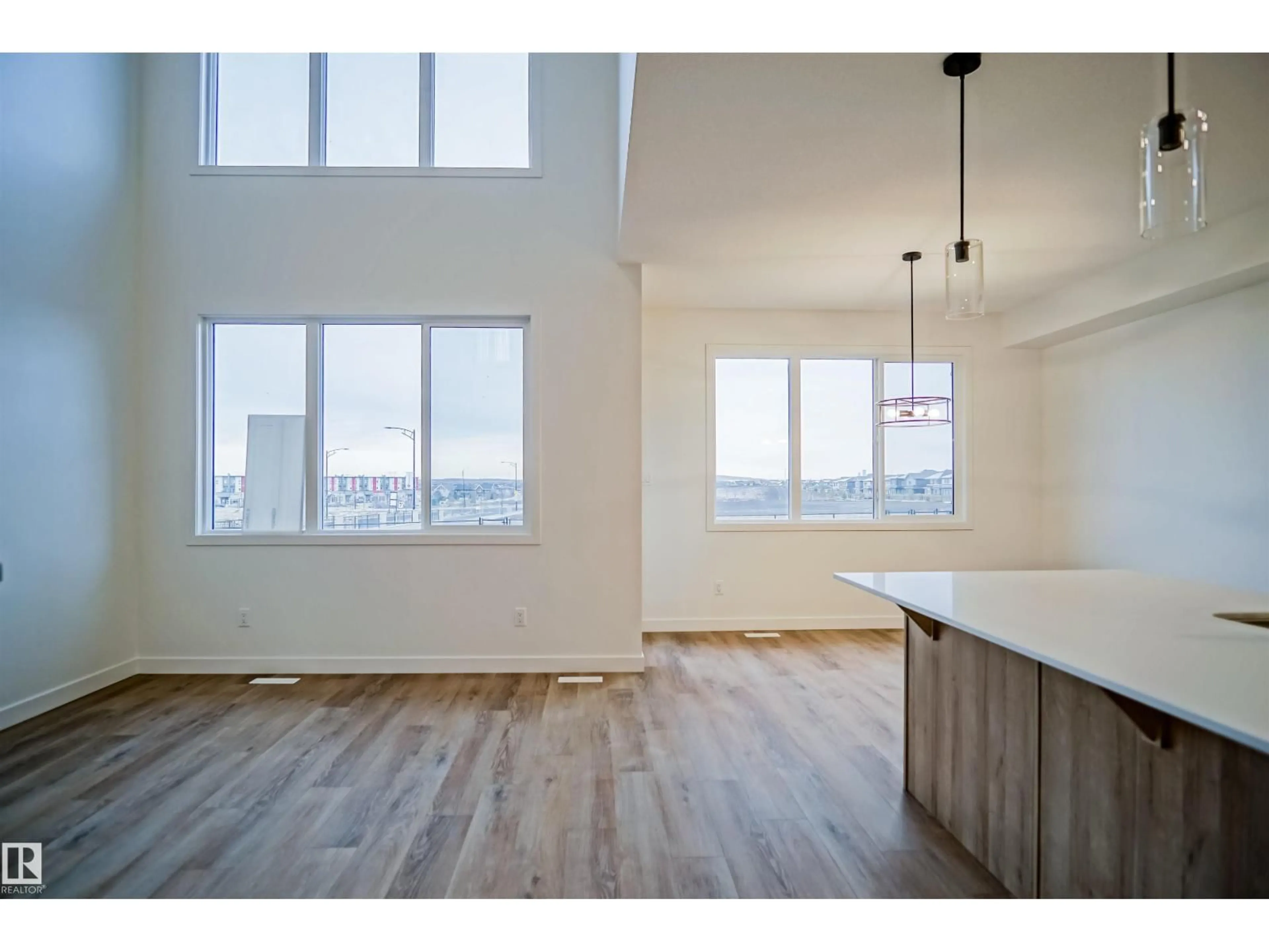 Unknown for 1323 11 AV, Edmonton Alberta T6W4X8