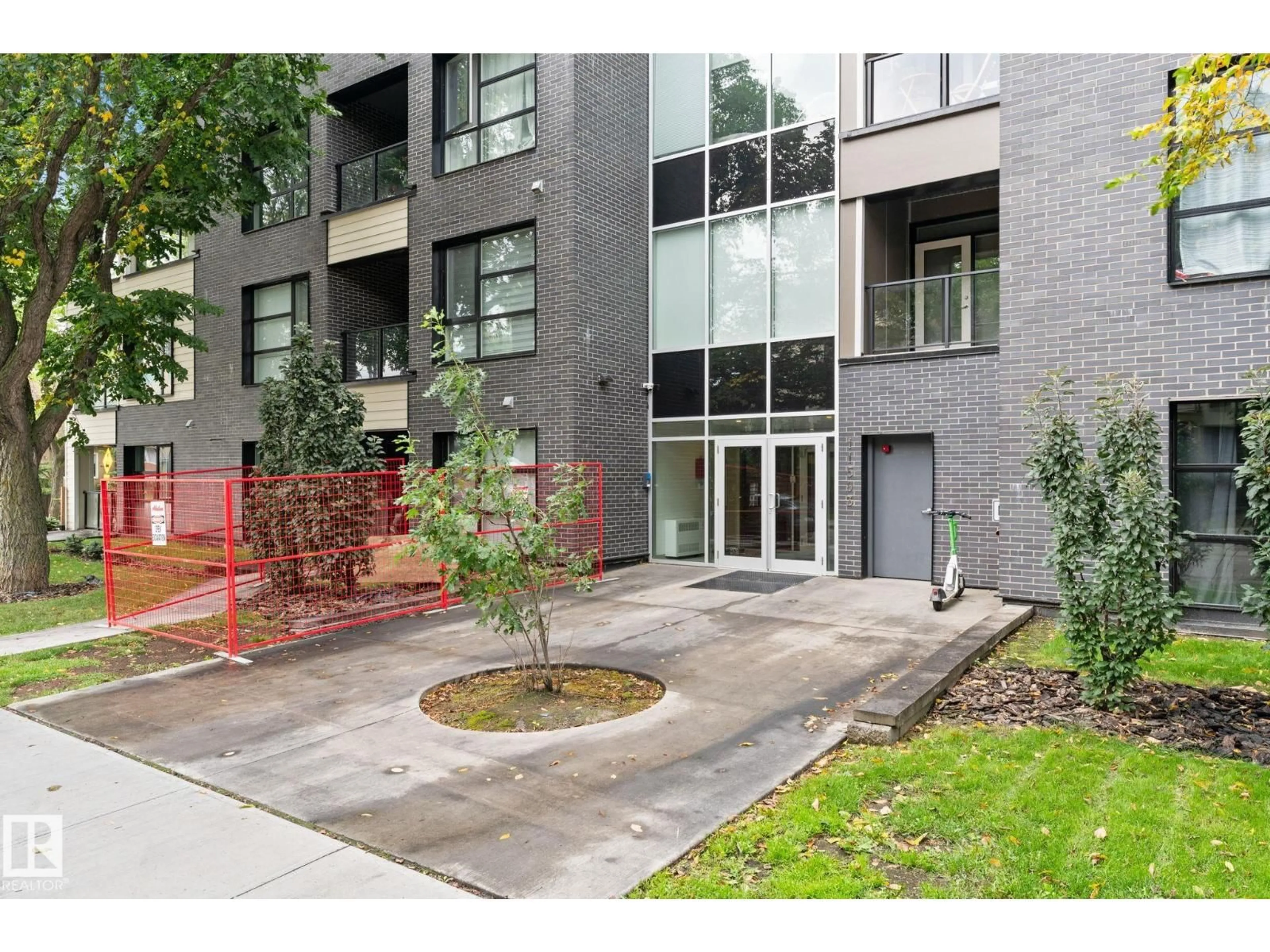 Unknown for #303 - 11503 76 AV, Edmonton Alberta T6G0K6
