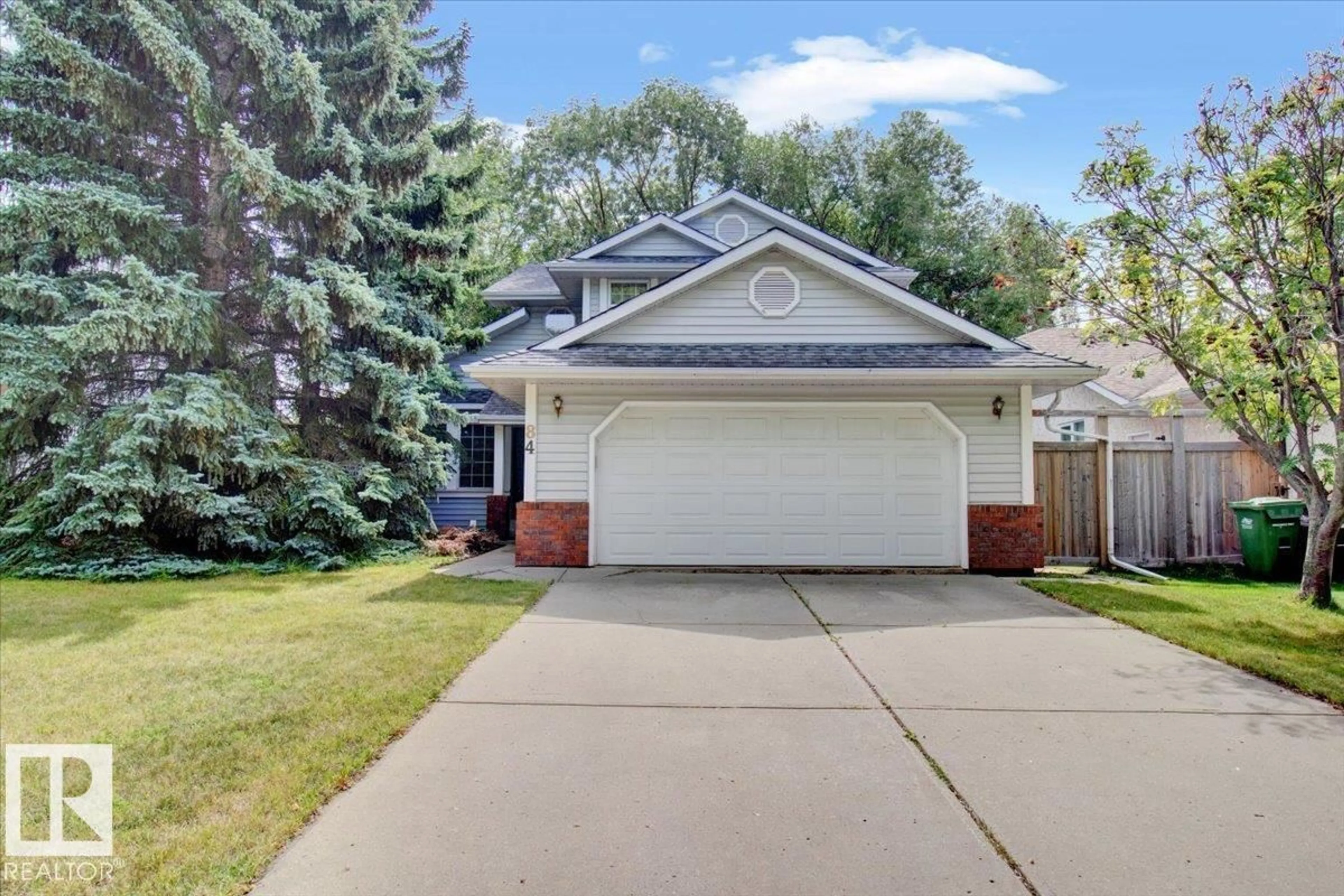 Home with vinyl exterior material, street for 84 DEANE CR, St. Albert Alberta T8N4Z9