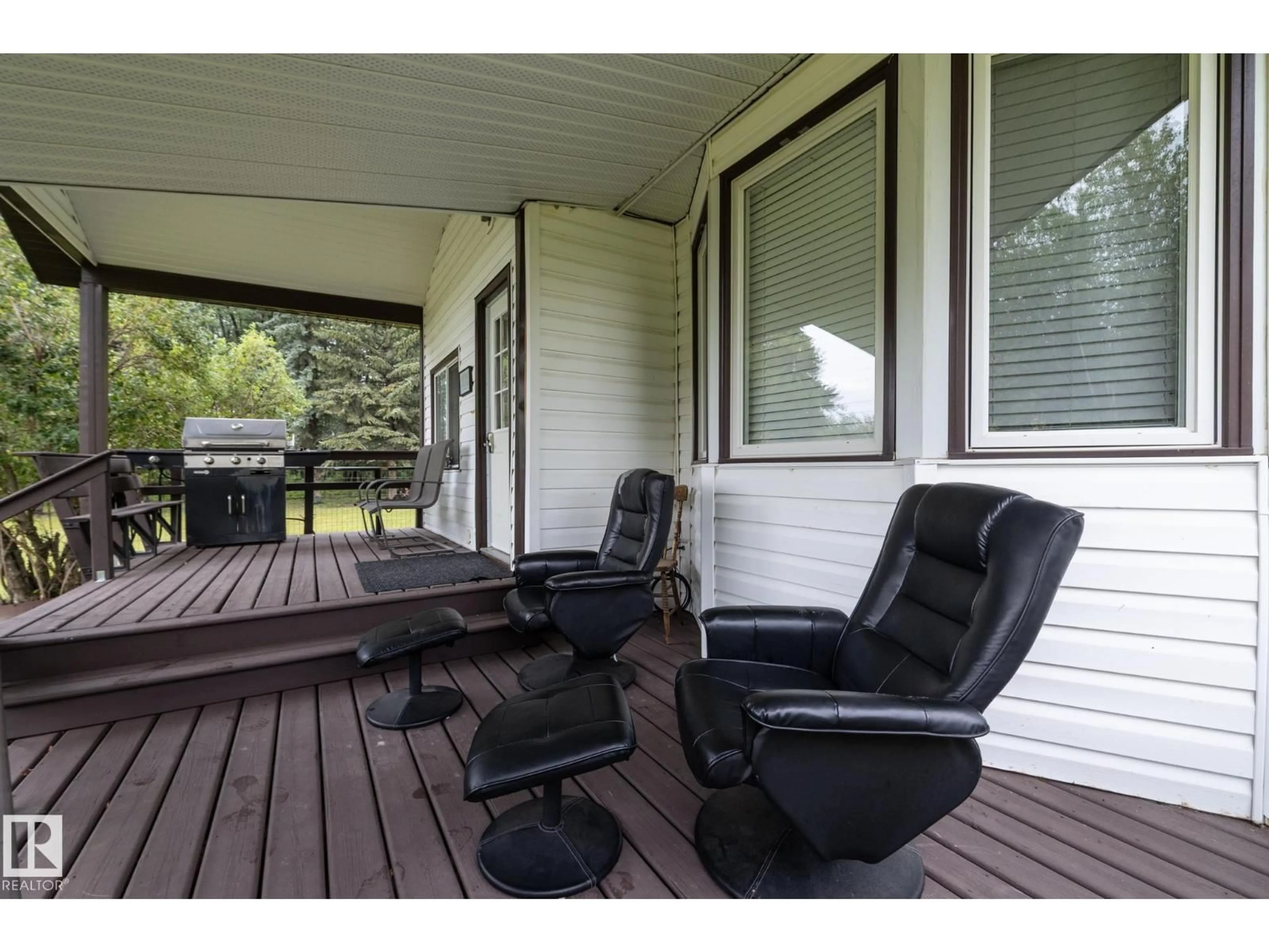 Patio, unknown for 624060 HI, Rural Woodlands County Alberta T0G1A0