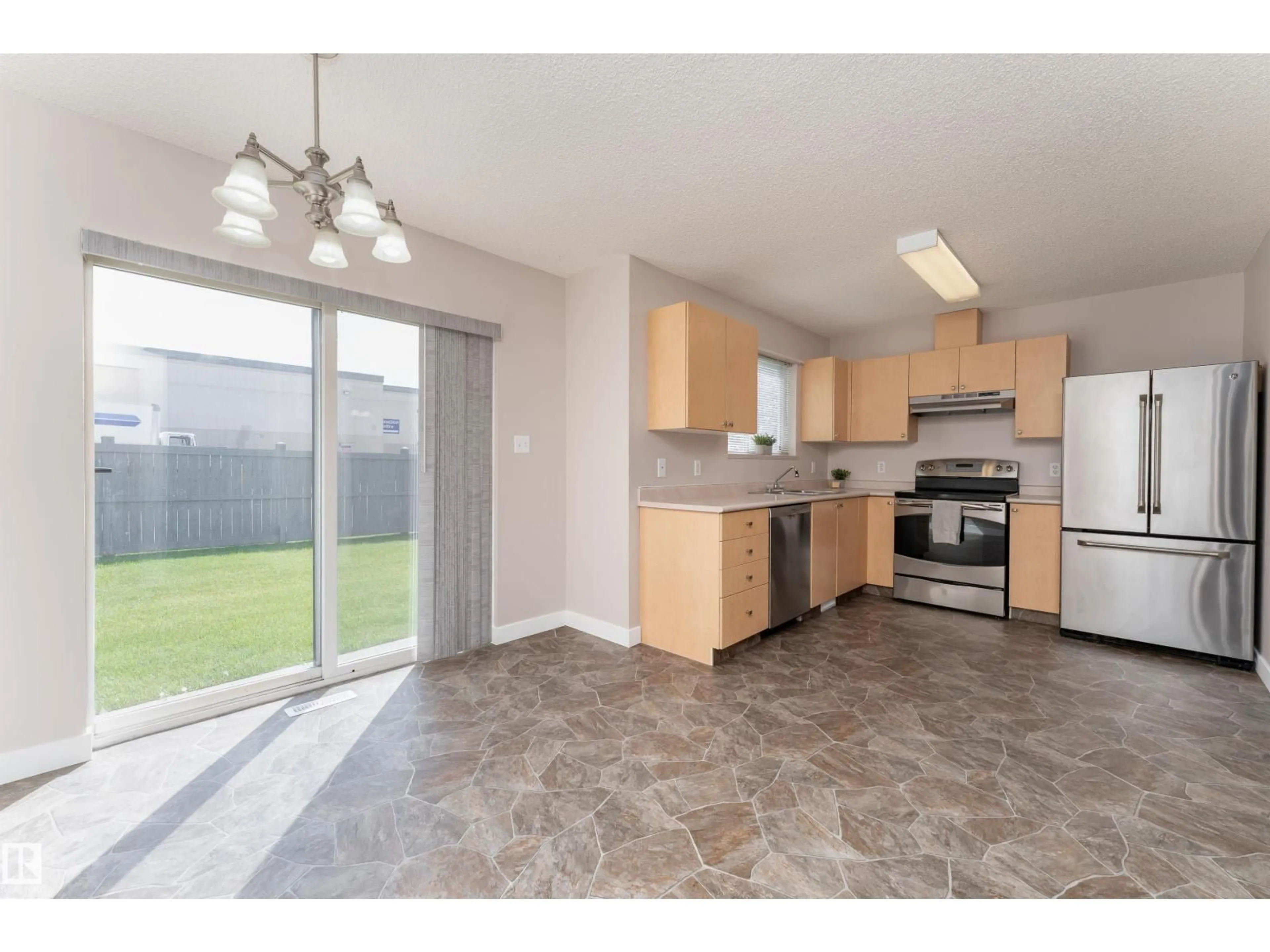Open concept kitchen, unknown for 206 BOTHWELL DR, Sherwood Park Alberta T8H2L1